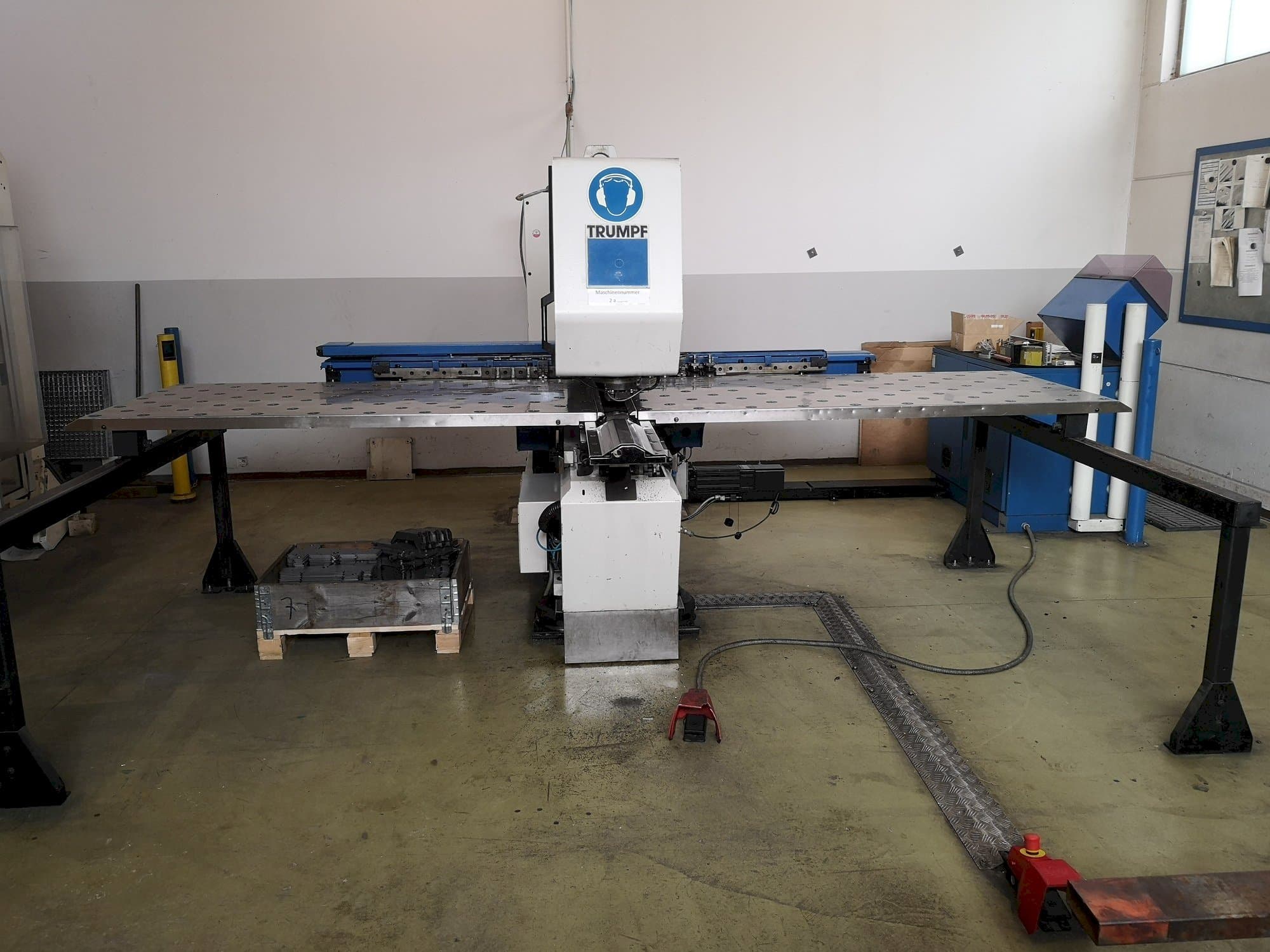 Prikaz  stroja Trumpf Trumatic 160R  sprijeda