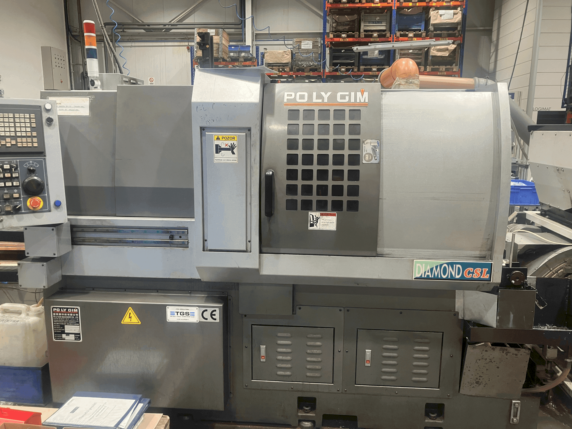 Prikaz  stroja PO LY GIM Diamond 32CSL  sprijeda