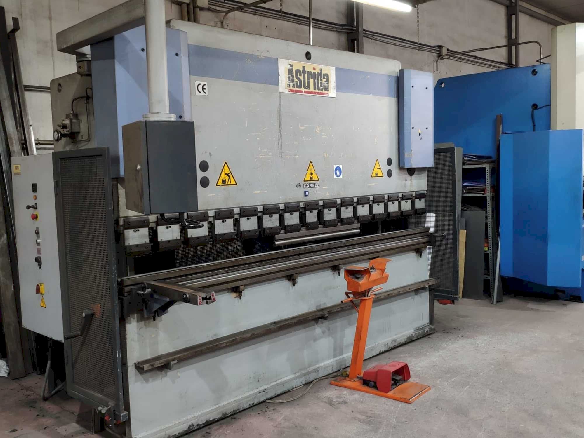 Prikaz  stroja Astrida APH 3106-120  sprijeda