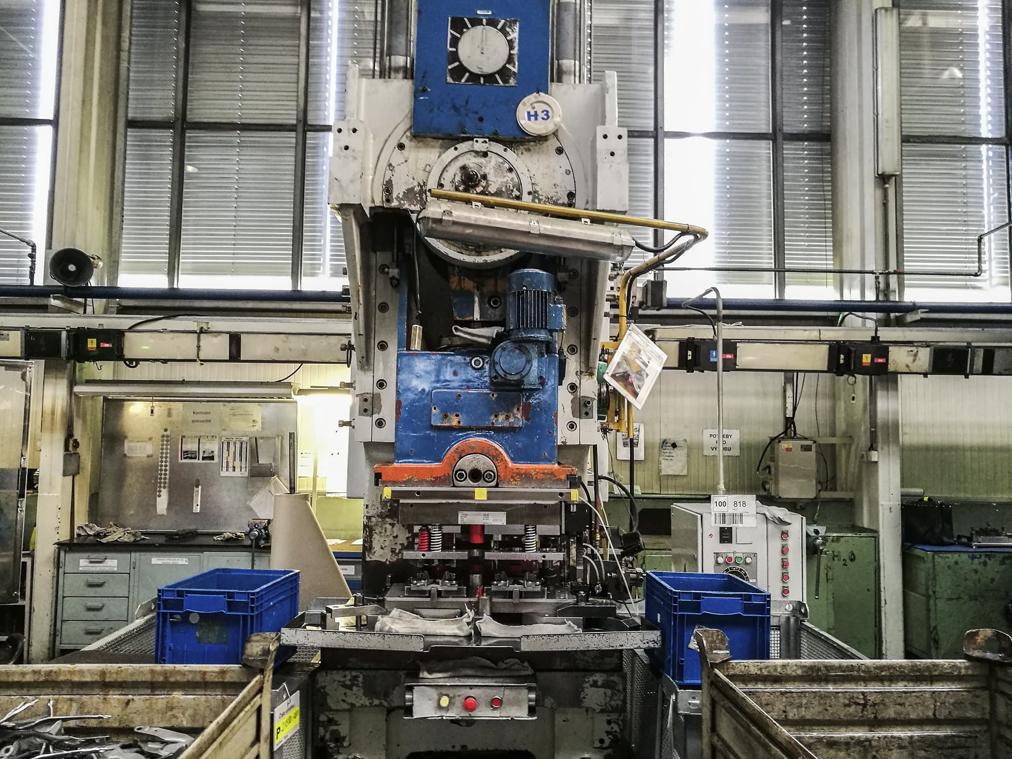 Prikaz  stroja ZTS LEK-160 sprijeda