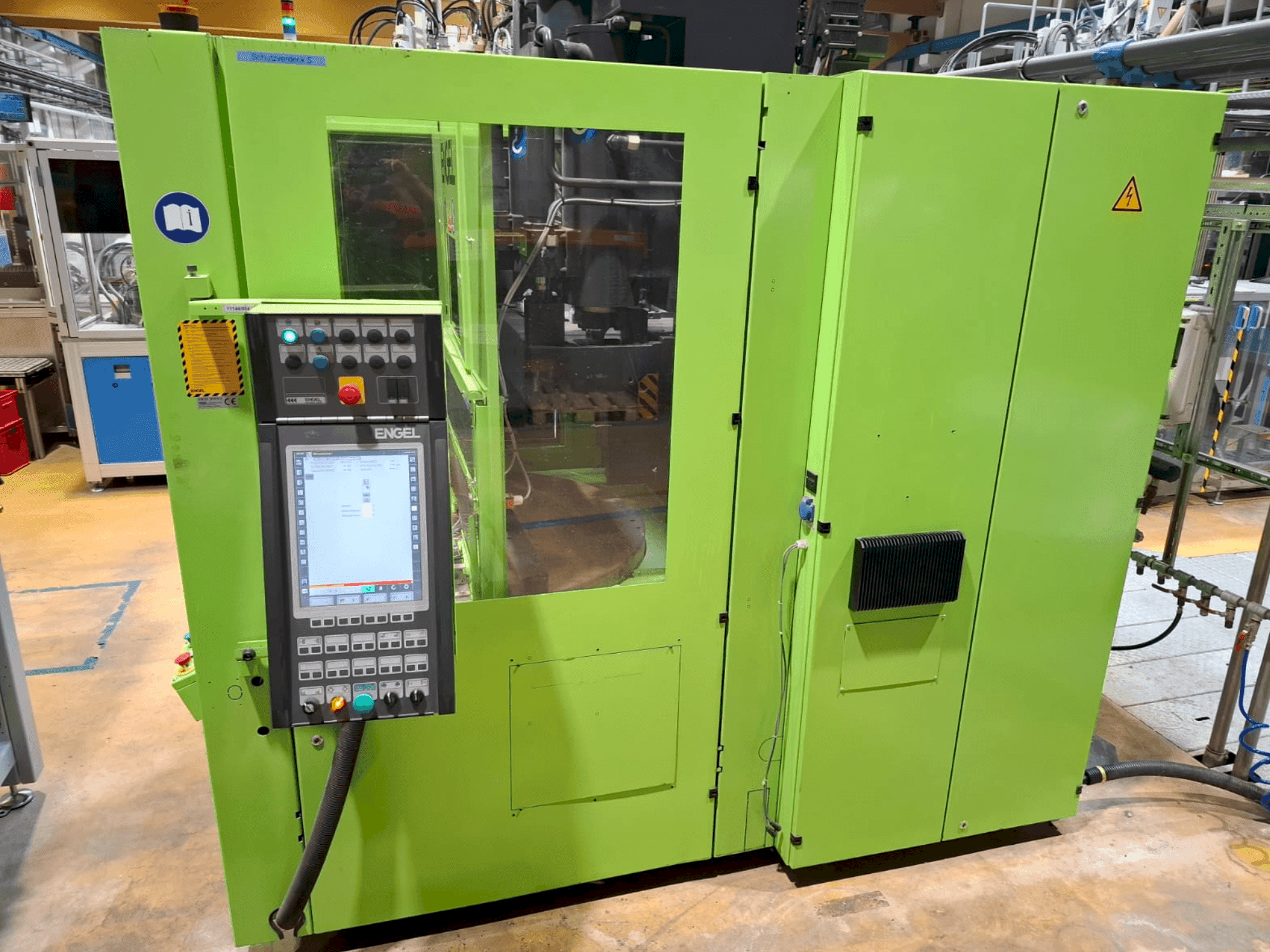 Prikaz  stroja Engel Insert 80V/40  sprijeda