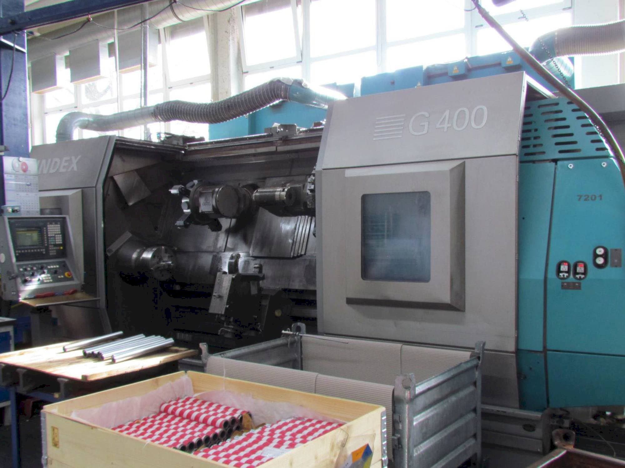 Prikaz  stroja Index G400  sprijeda