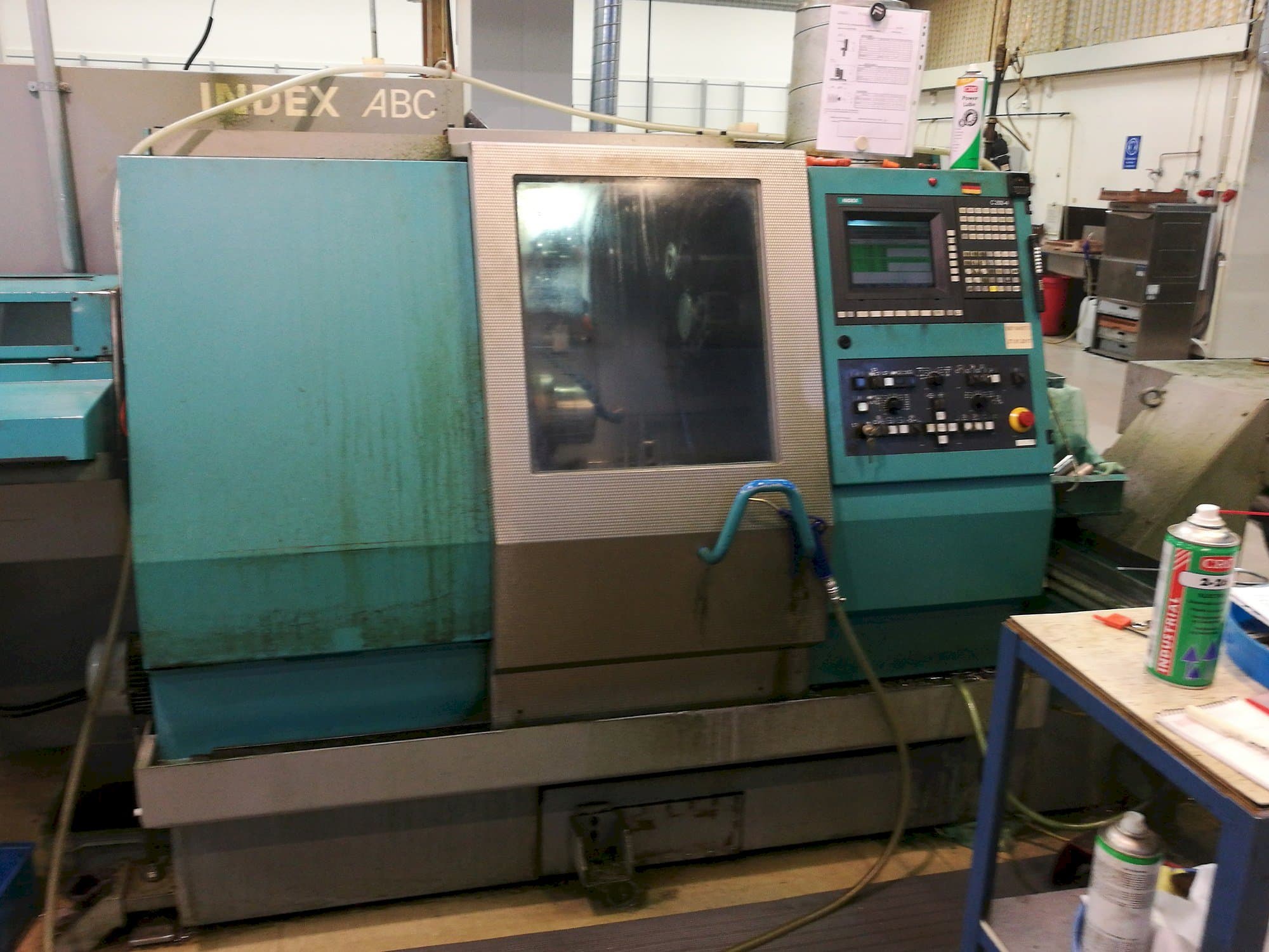 Prikaz  stroja Index ABC sprijeda