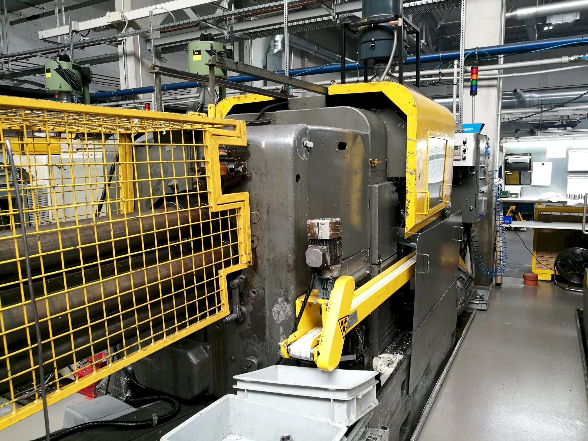 Prikaz  stroja Wickman 2  1/4"-6  sprijeda