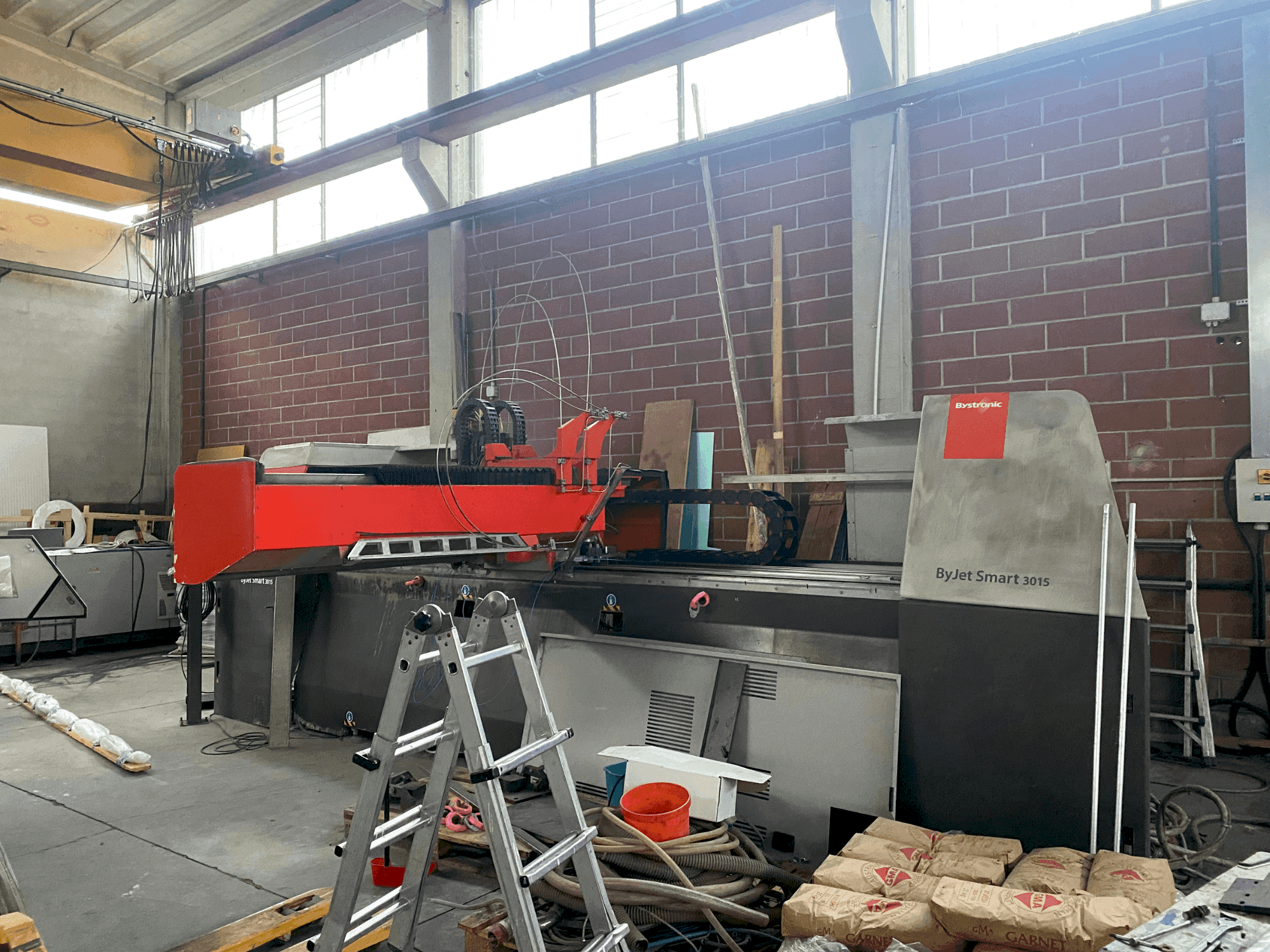 Prikaz  stroja Bystronic ByJet 3015  sprijeda