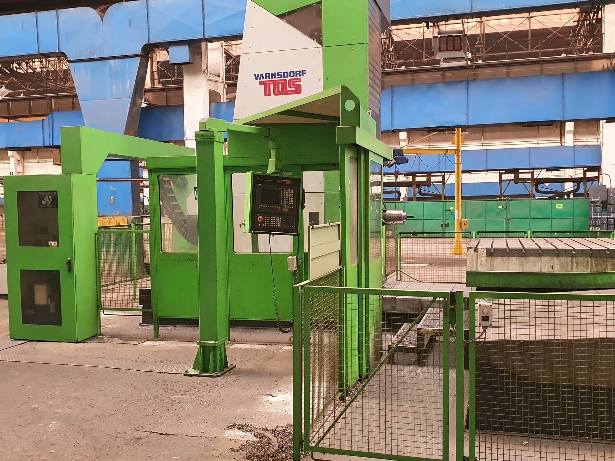 Prikaz  stroja TOS VARNSDORF WHN 13 CNC  sprijeda