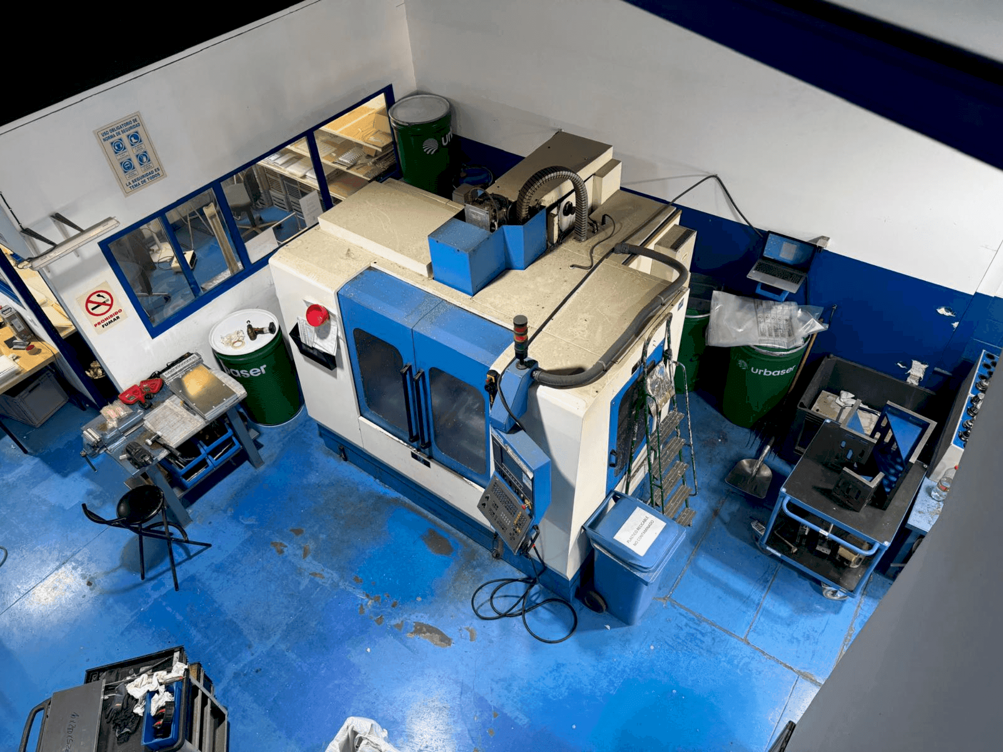 Prikaz  stroja LAGUN GVC 1000  sprijeda