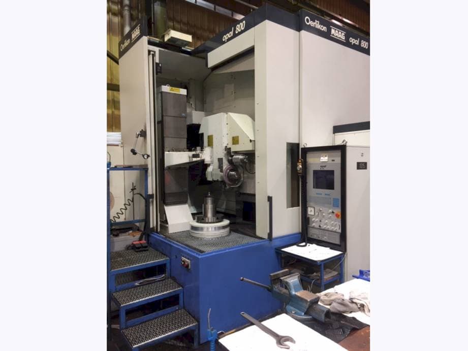 Prikaz  stroja Oerlikon MAAG OPAL 800  sprijeda