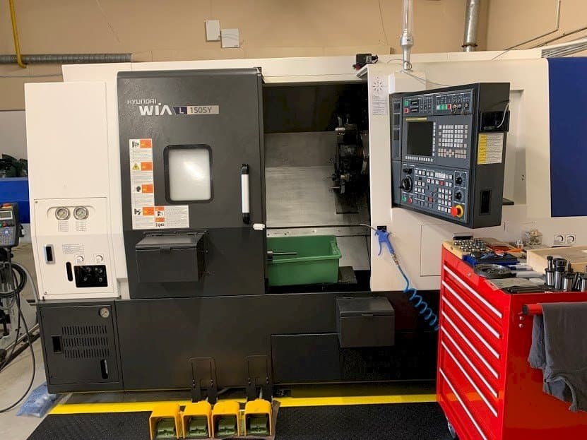 Prikaz  stroja Hyundai Wia L150SY  sprijeda