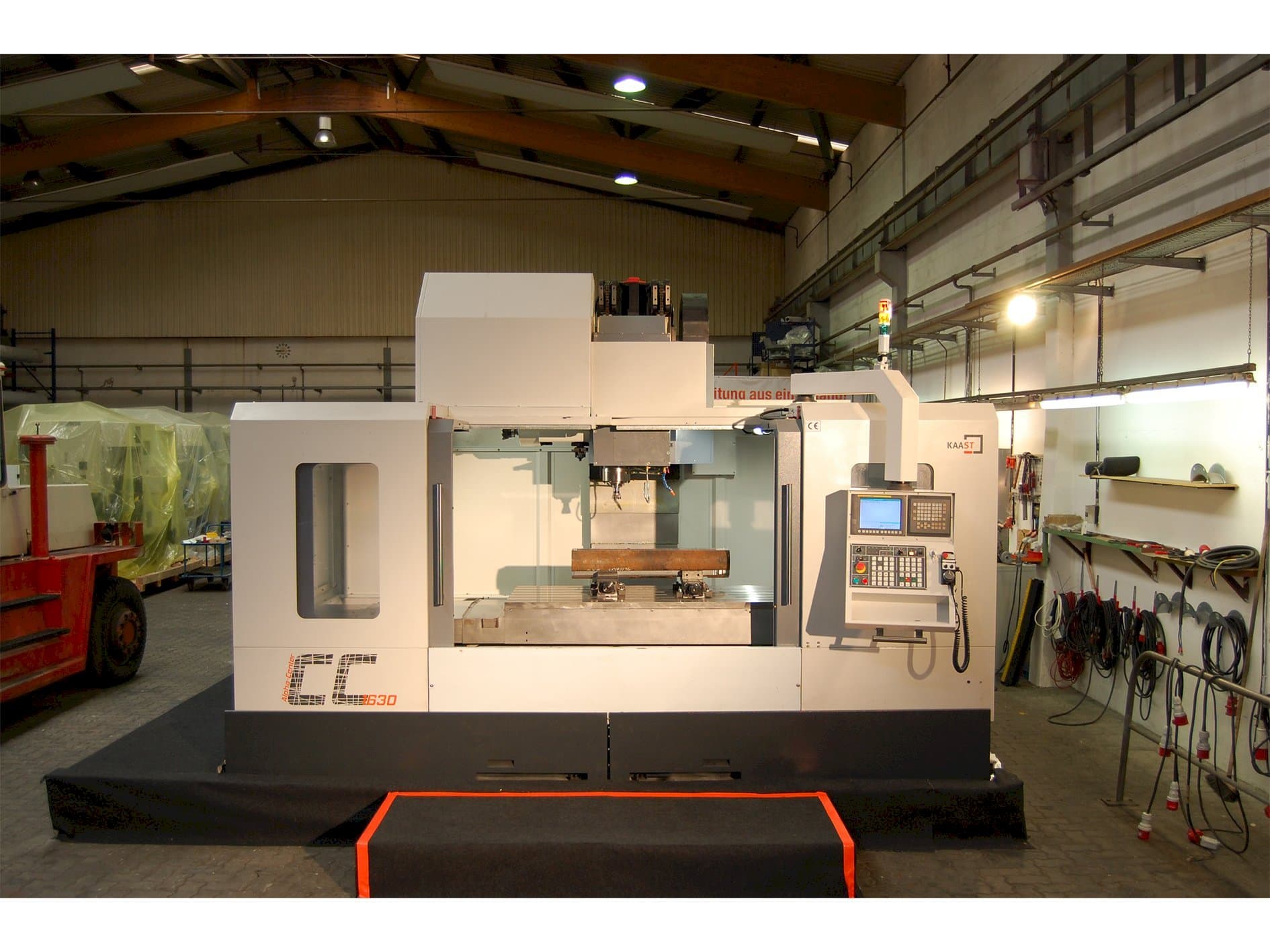 Prikaz  stroja Kaast CC1630  sprijeda