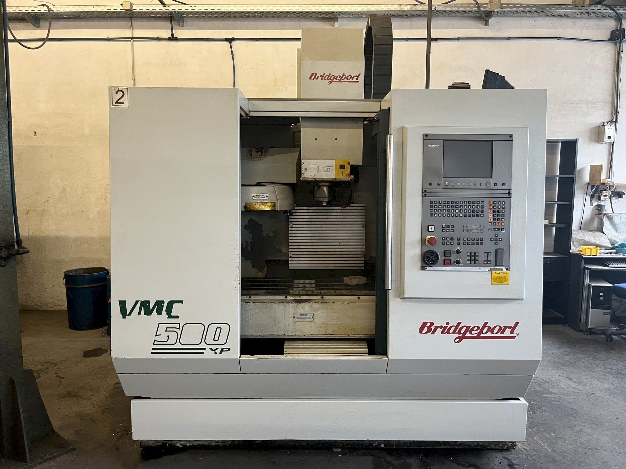 Prikaz  stroja Bridgeport VMC500XP  sprijeda