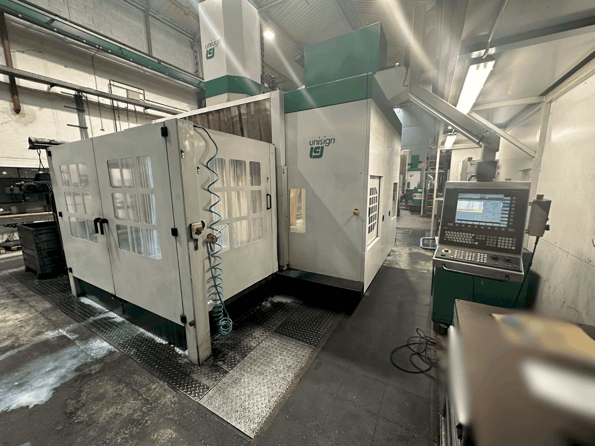 Prikaz  stroja Unisign UNIPORT 6000  sprijeda