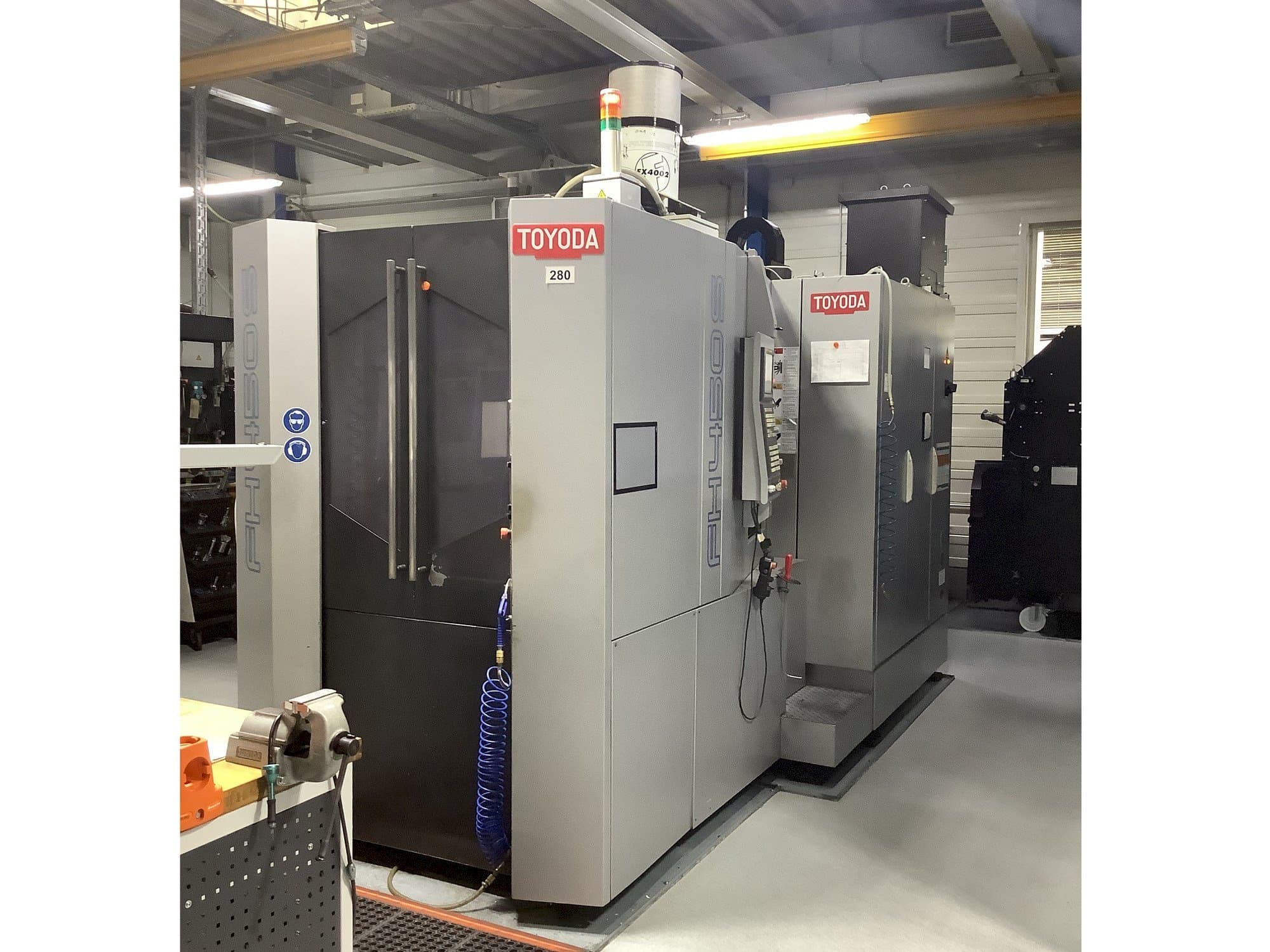 Prikaz  stroja TOYODA FH 450S  sprijeda