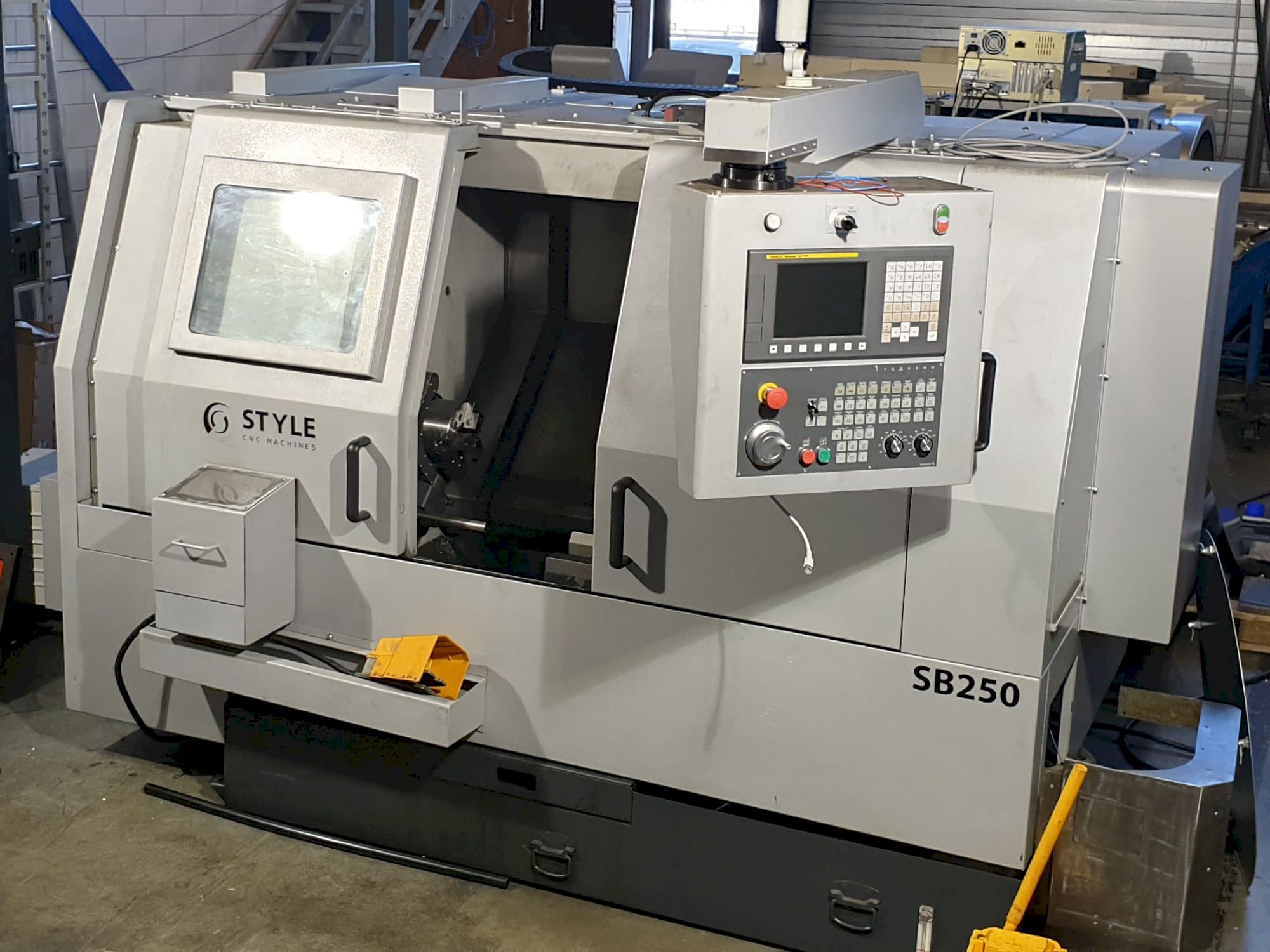 Prikaz  stroja STYLE SB250 sprijeda