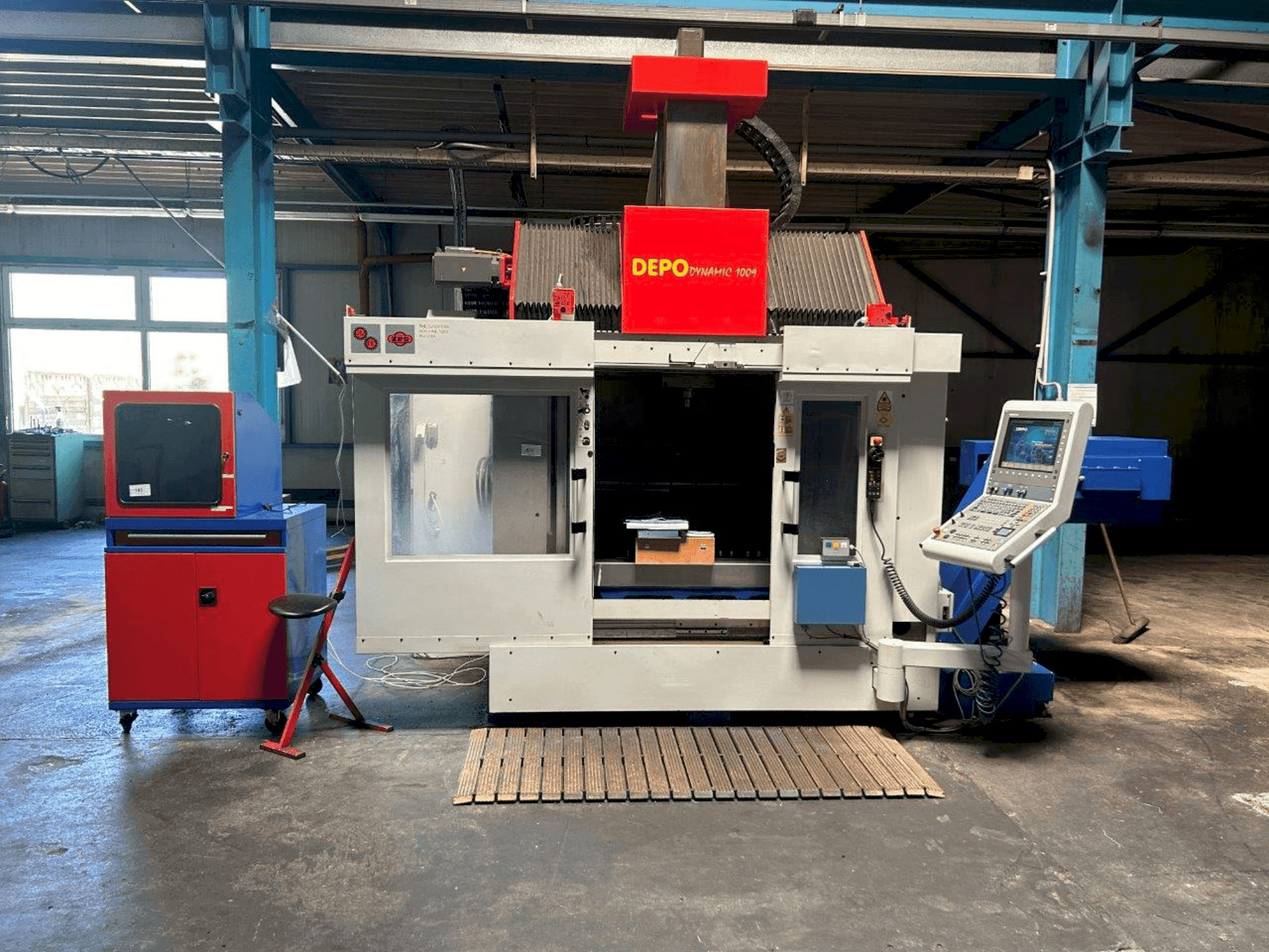 Prikaz  stroja DEPO Dynamic 1009  sprijeda