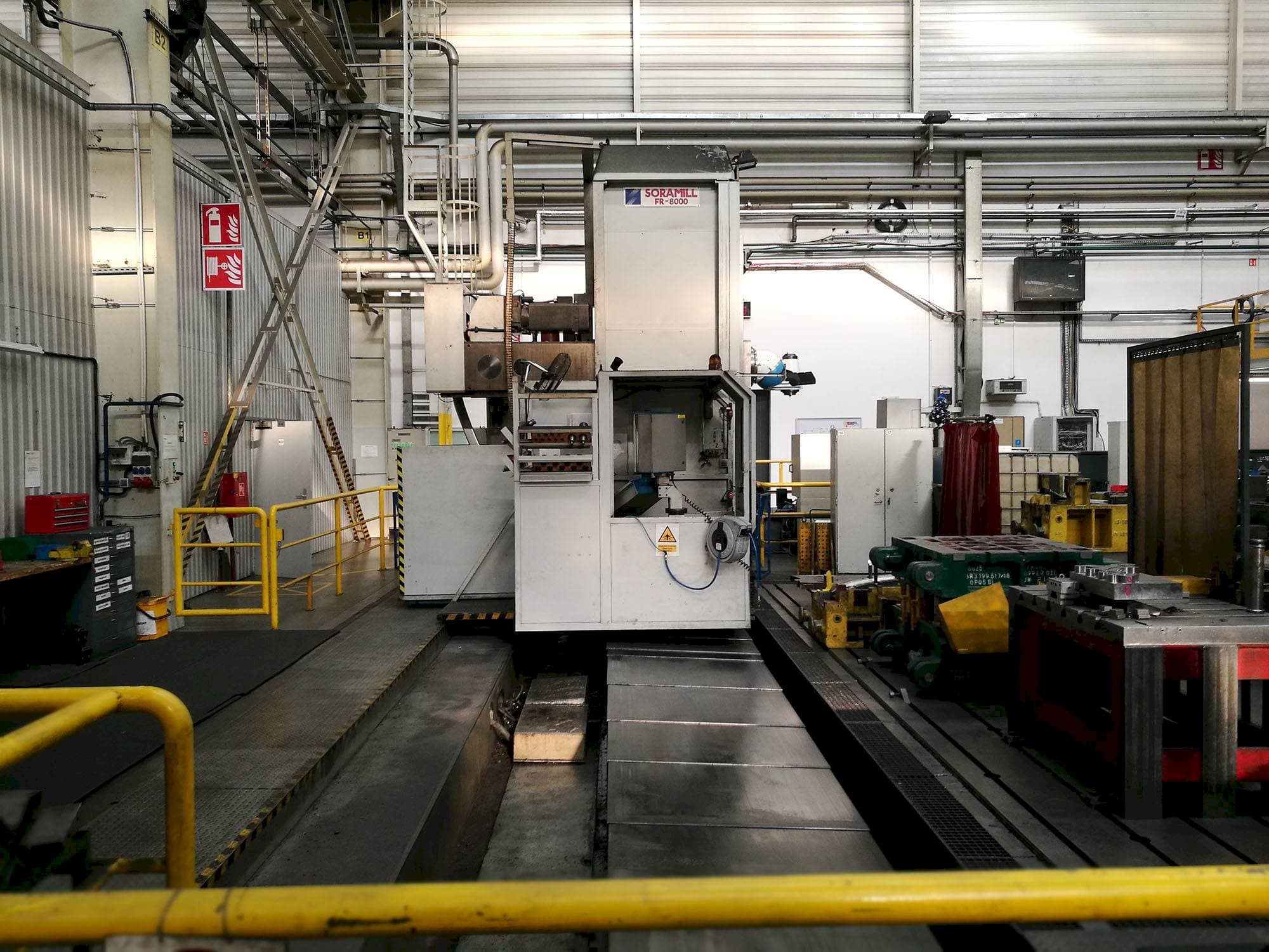 Prikaz  stroja Soraluce FR-8000  sprijeda