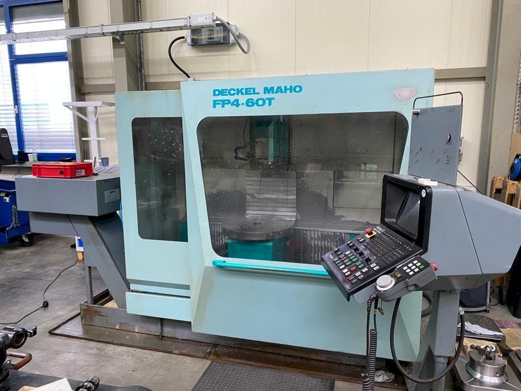 Prikaz  stroja DECKEL MAHO FP4-60 T  sprijeda