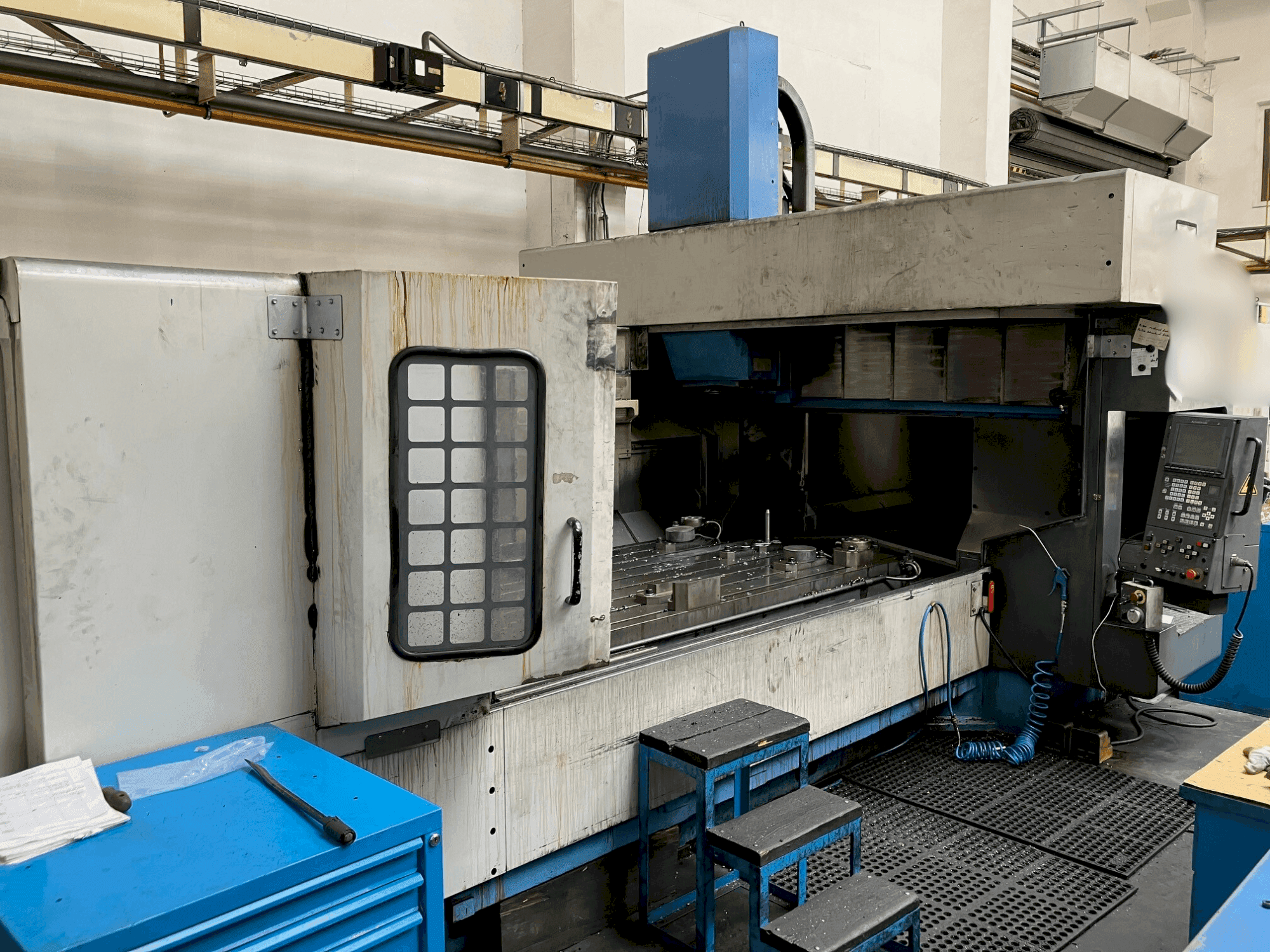 Prikaz  stroja Mazak FJV 60/120  sprijeda