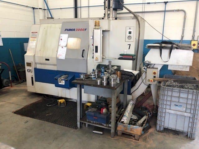 Prikaz  stroja DAEWOO Puma 2000Y  sprijeda