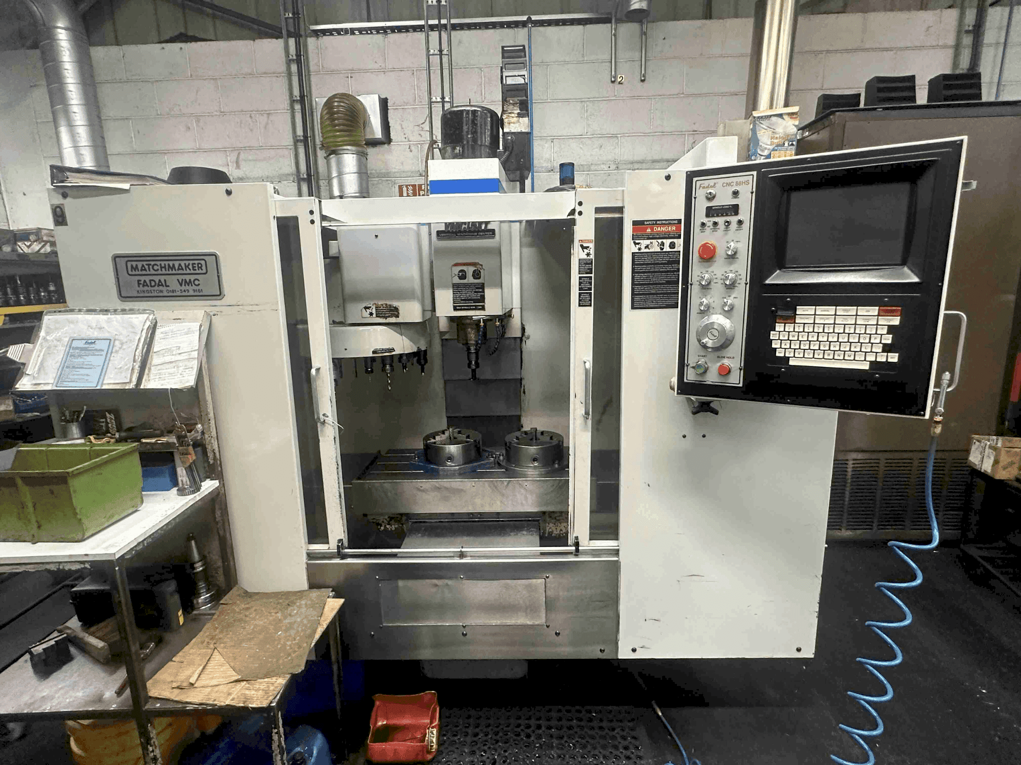 Prikaz  stroja FADAL VMC 15XT  sprijeda