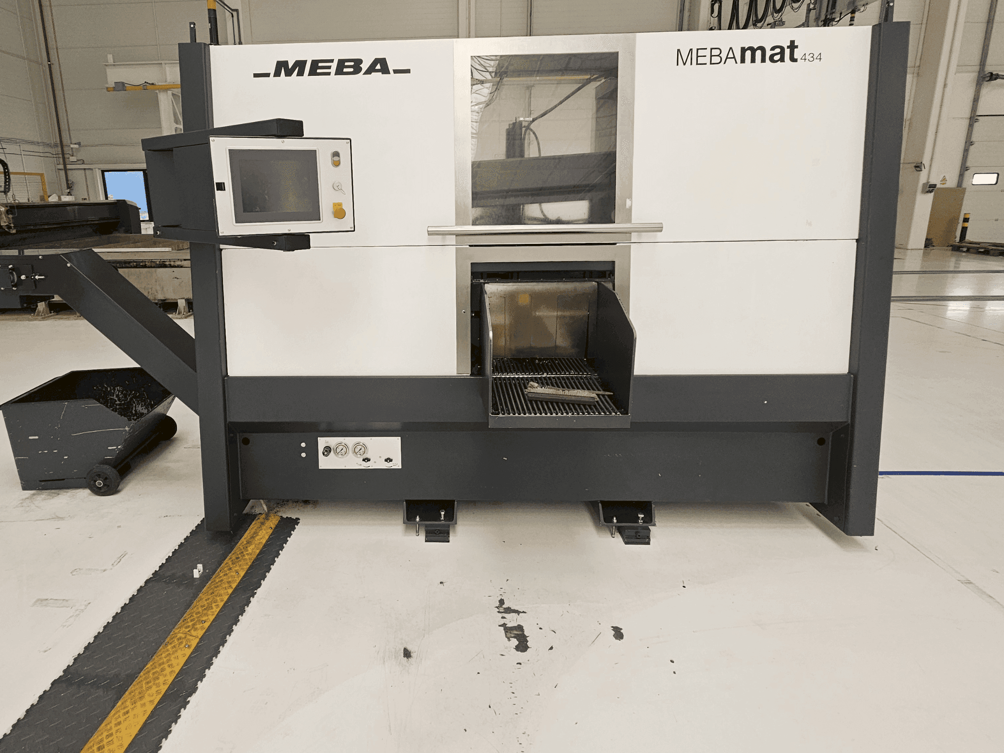 Prikaz  stroja MEBA MEBAmat 434  sprijeda
