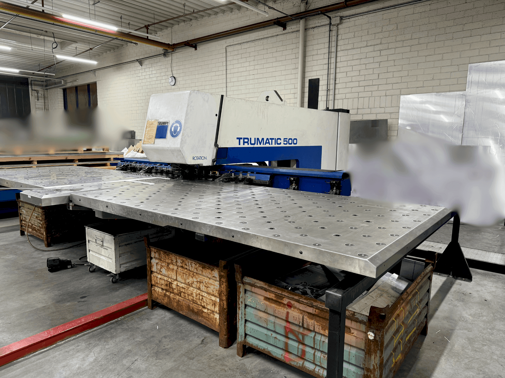 Prikaz  stroja TRUMPF TRUMATIC 500  sprijeda