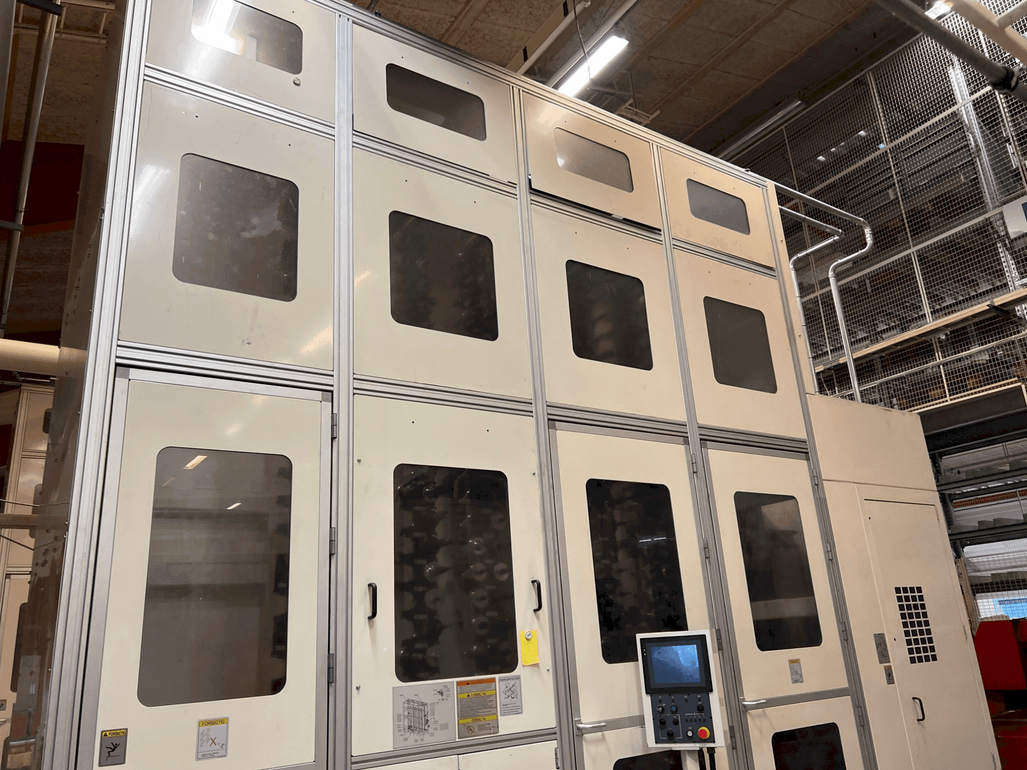 Prikaz stroja Okuma MA-800H  slijeva