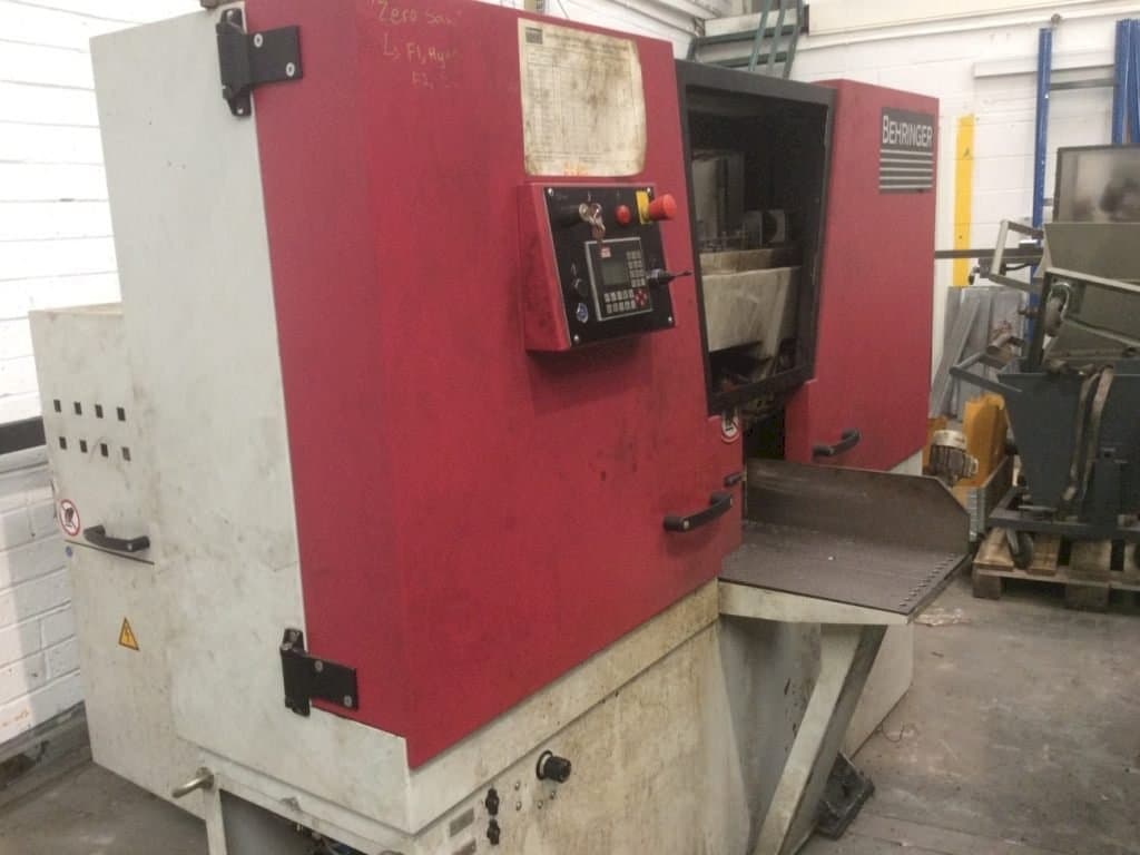 Prikaz  stroja Behringer HBE261 A  sprijeda