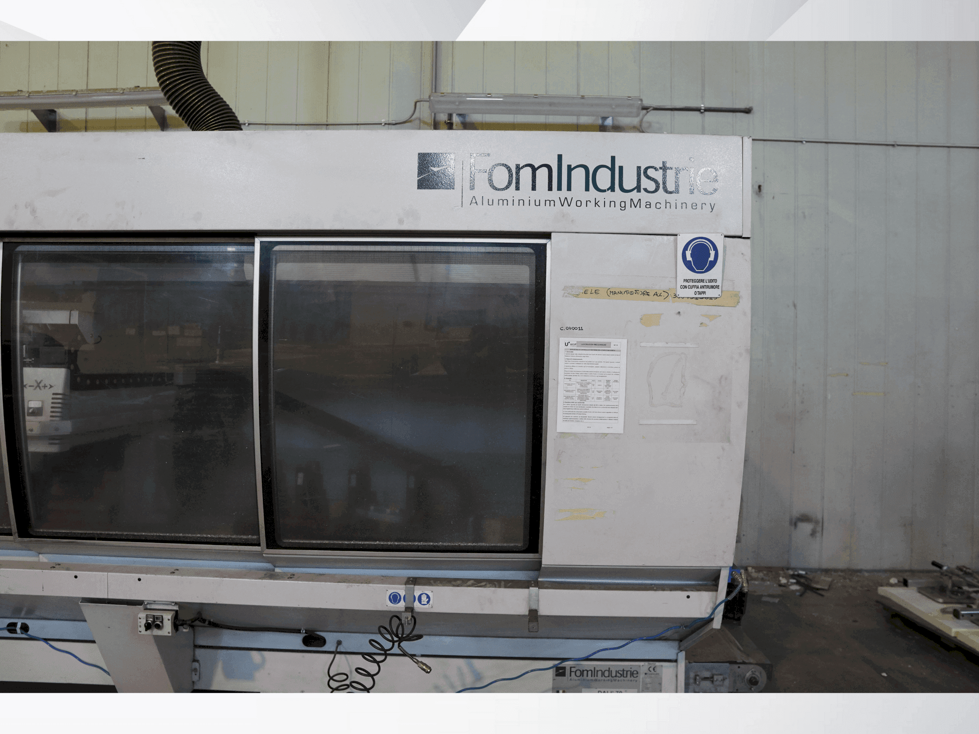 Prikaz  stroja FomIndustrie DALI 70  sprijeda