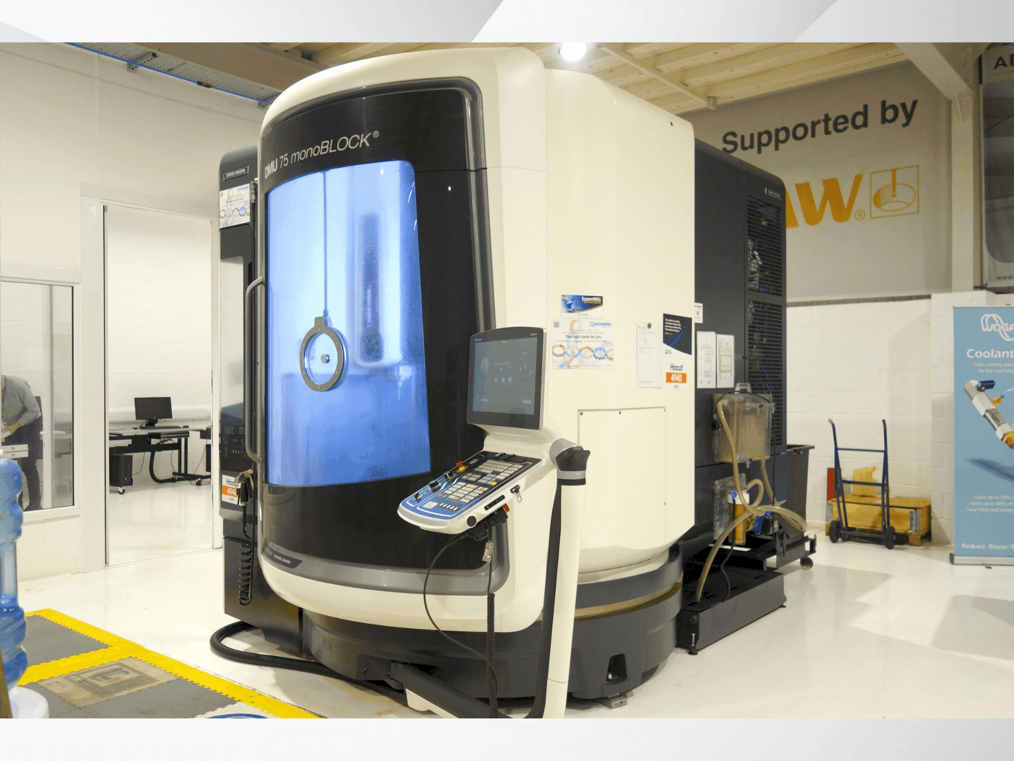 Prikaz  stroja DMG MORI DMU 75 Monoblock  sprijeda