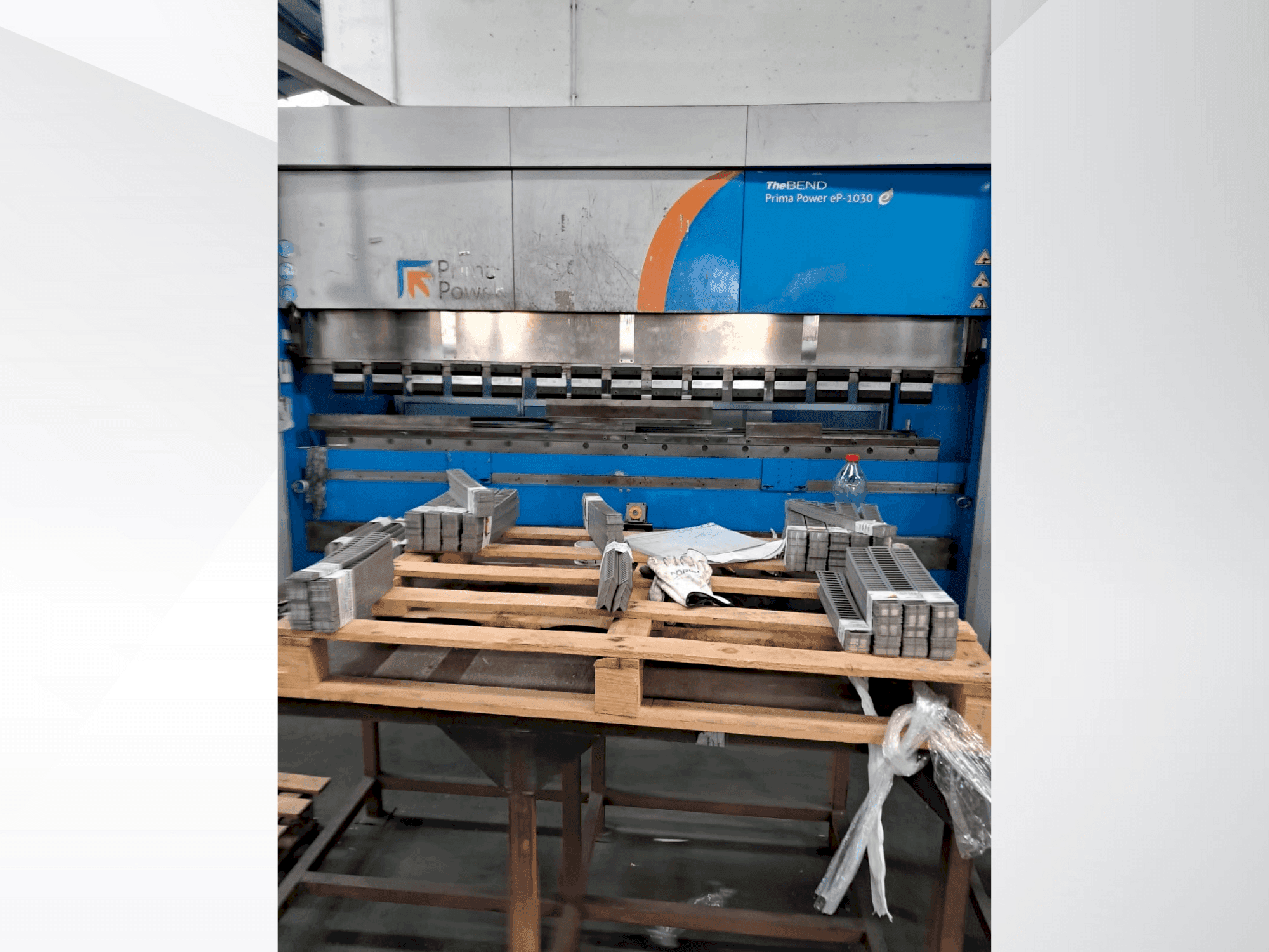 Prikaz  stroja Prima Power eP-1030  sprijeda