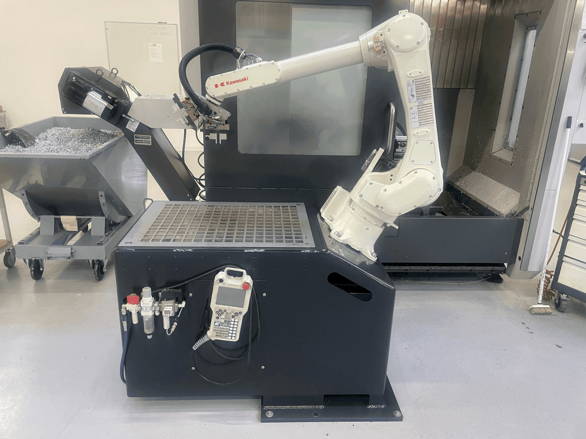 Prikaz  stroja Kawasaki RS006L  sprijeda