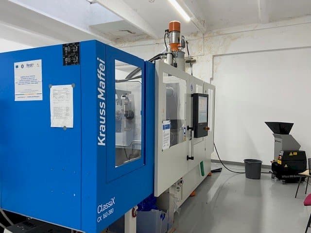Prikaz lijeve strane  stroja Krauss Maffei ClassiX CX 160-380