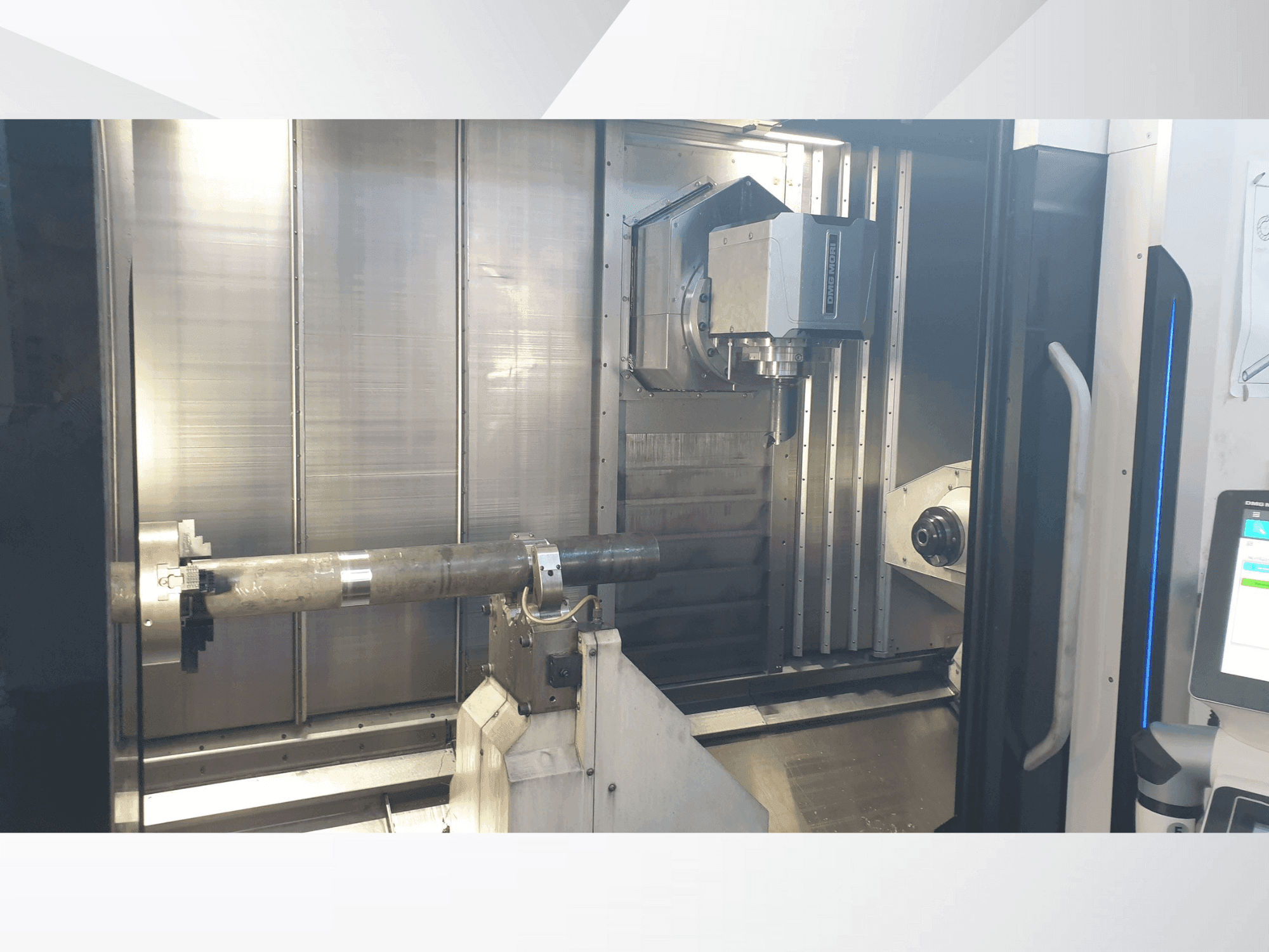 Prikaz  stroja DMG MORI NTX 2500/1500  sprijeda