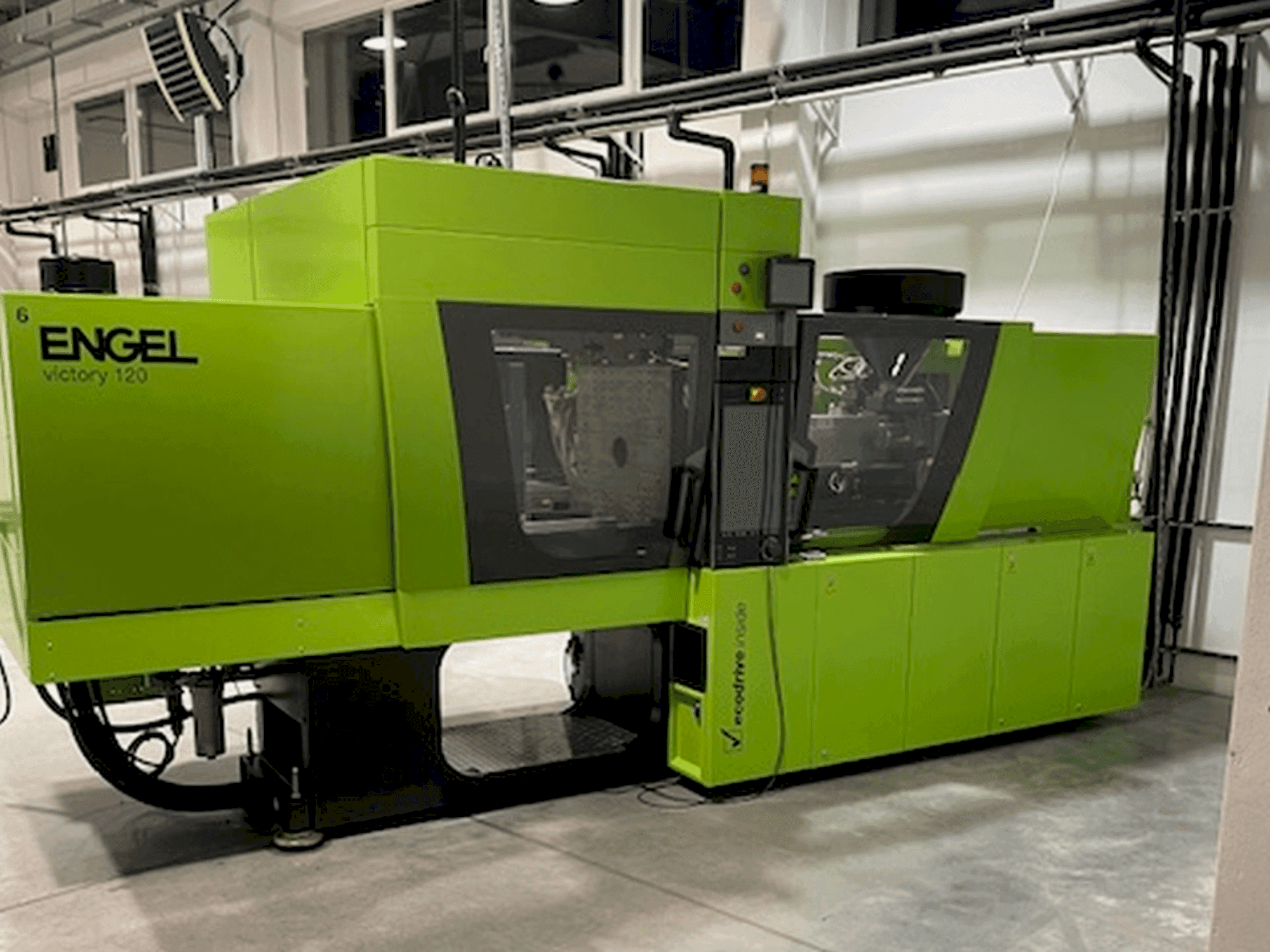 Prikaz  stroja Engel Victory 650/120 tech  sprijeda