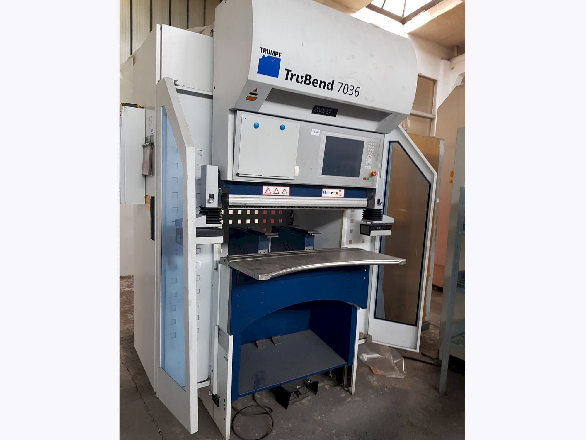 Prikaz  stroja Trumpf TruBend 7036  sprijeda