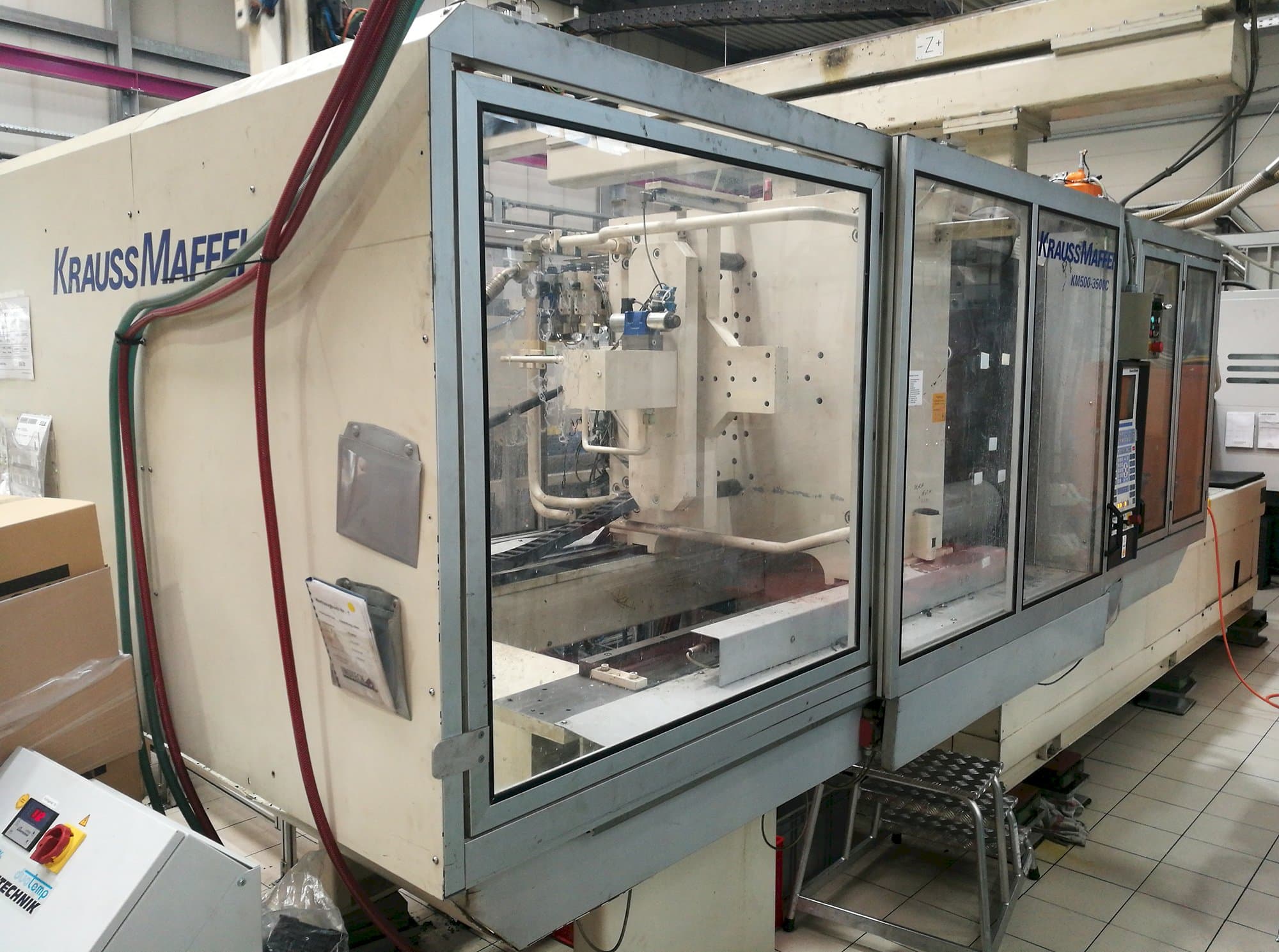 Prikaz stroja Krauss Maffei KM 500-3500 C1 slijeva