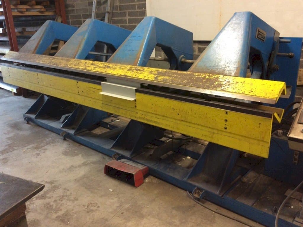 Prikaz  stroja Tensol P200-4  sprijeda