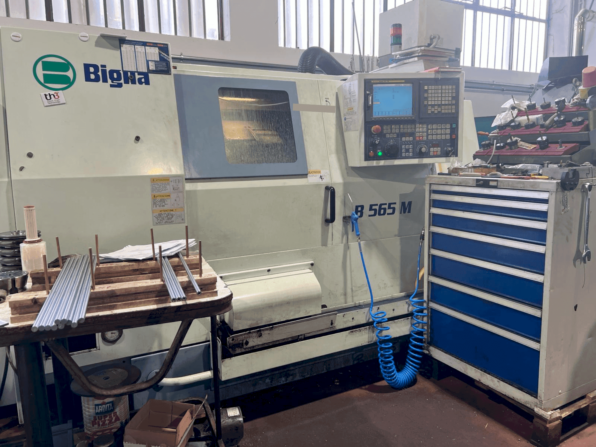 Prikaz  stroja Biglia B565M  sprijeda