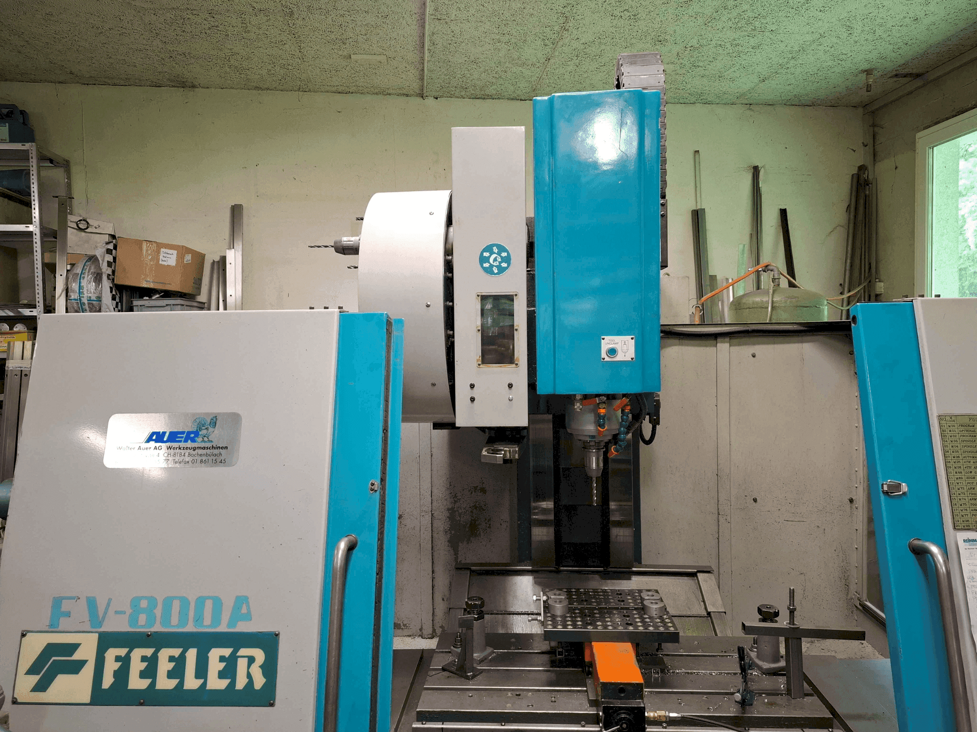 Prikaz  stroja Feeler FV-800A  sprijeda