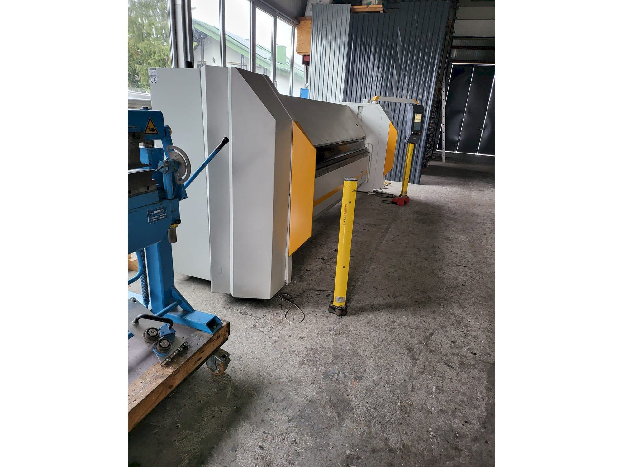 Prikaz stroja RAS FLEXIbend 73.40  slijeva