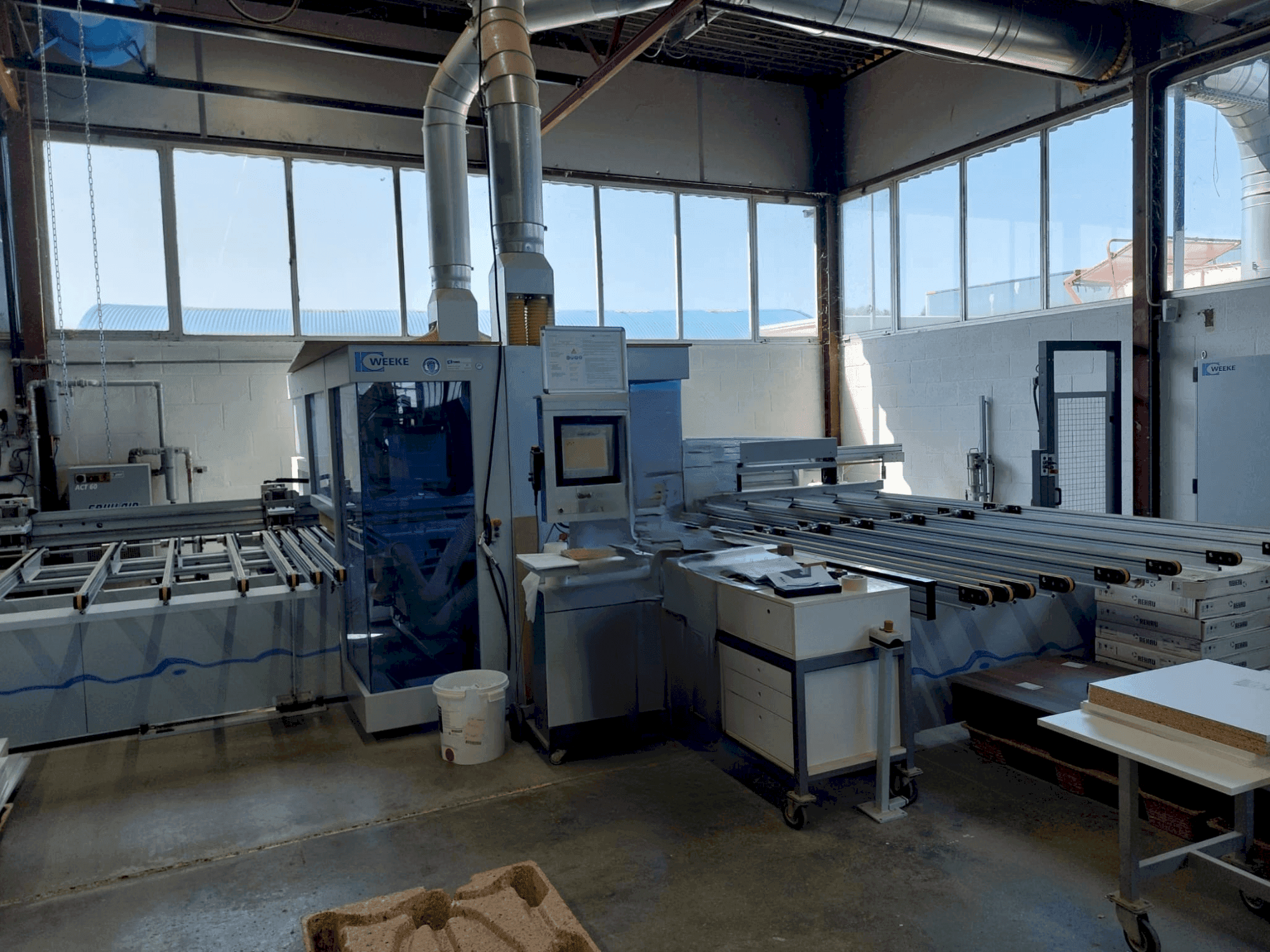 Prikaz  stroja Weeke Optimat BHX 500/D  sprijeda