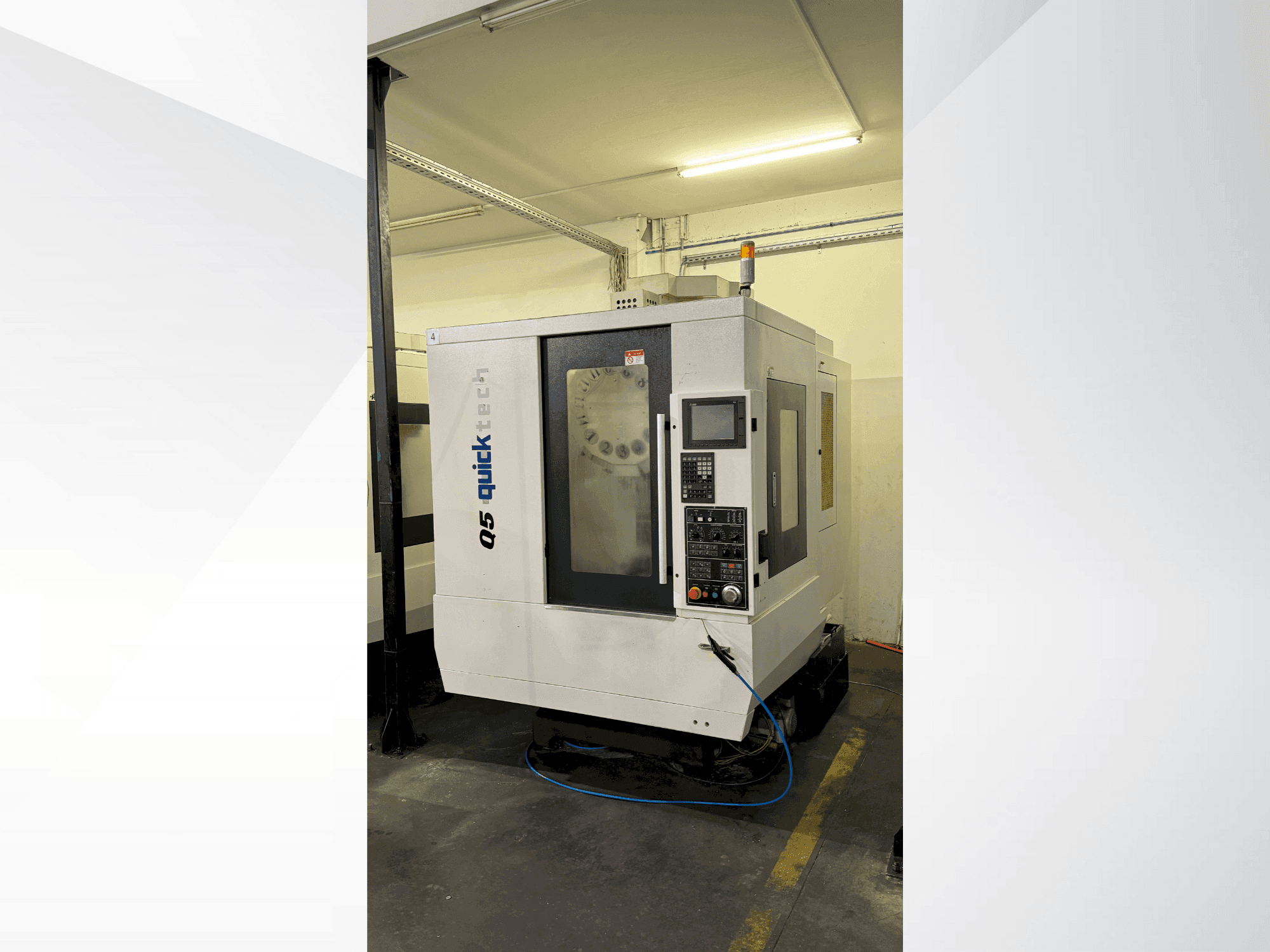 Prikaz  stroja Quick-Tech Q5  sprijeda