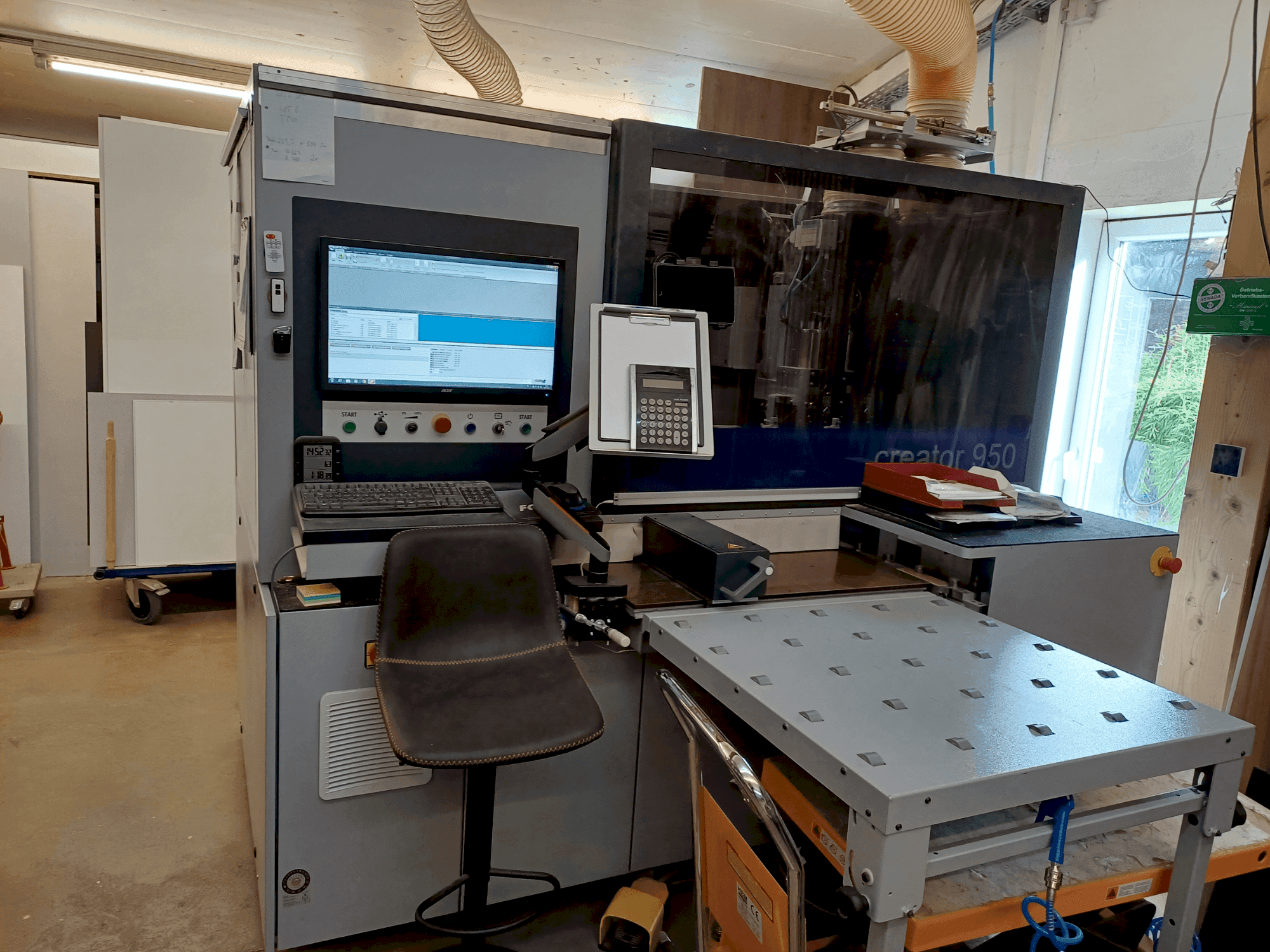 Prikaz  stroja FORMAT4 CNC CREATOR 950  sprijeda