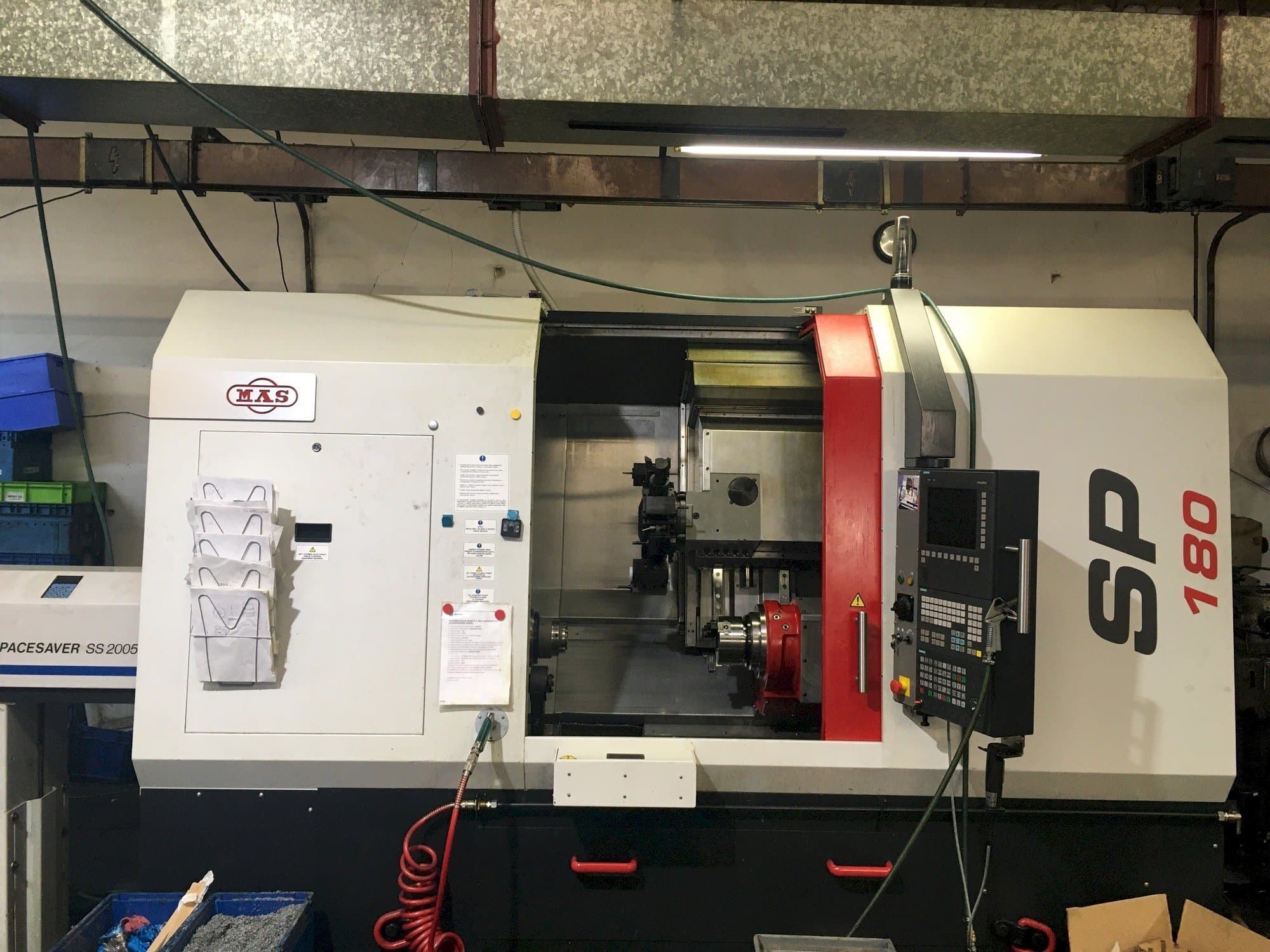 Prikaz  stroja KOVOSVIT MAS SP 180 SY  sprijeda