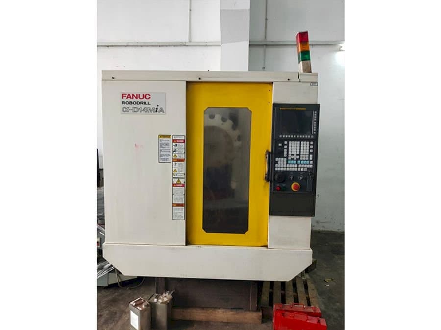 Prikaz  stroja FANUC Alpha-D14MiA  sprijeda