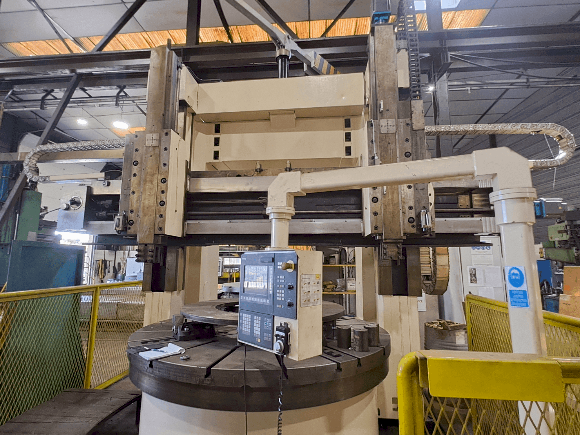 Prikaz  stroja WUXI C 5225x16/10  sprijeda