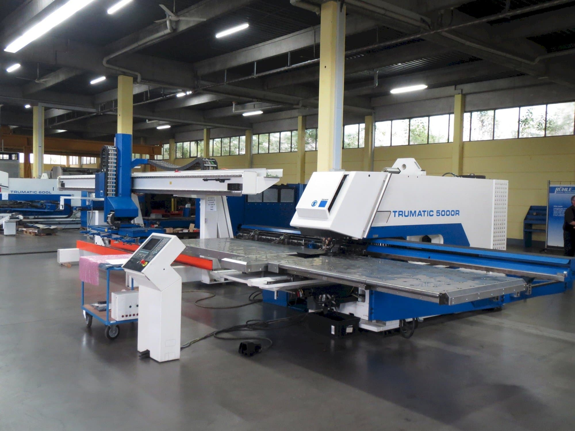 Prikaz  stroja Trumpf Trumatic 5000 R  sprijeda