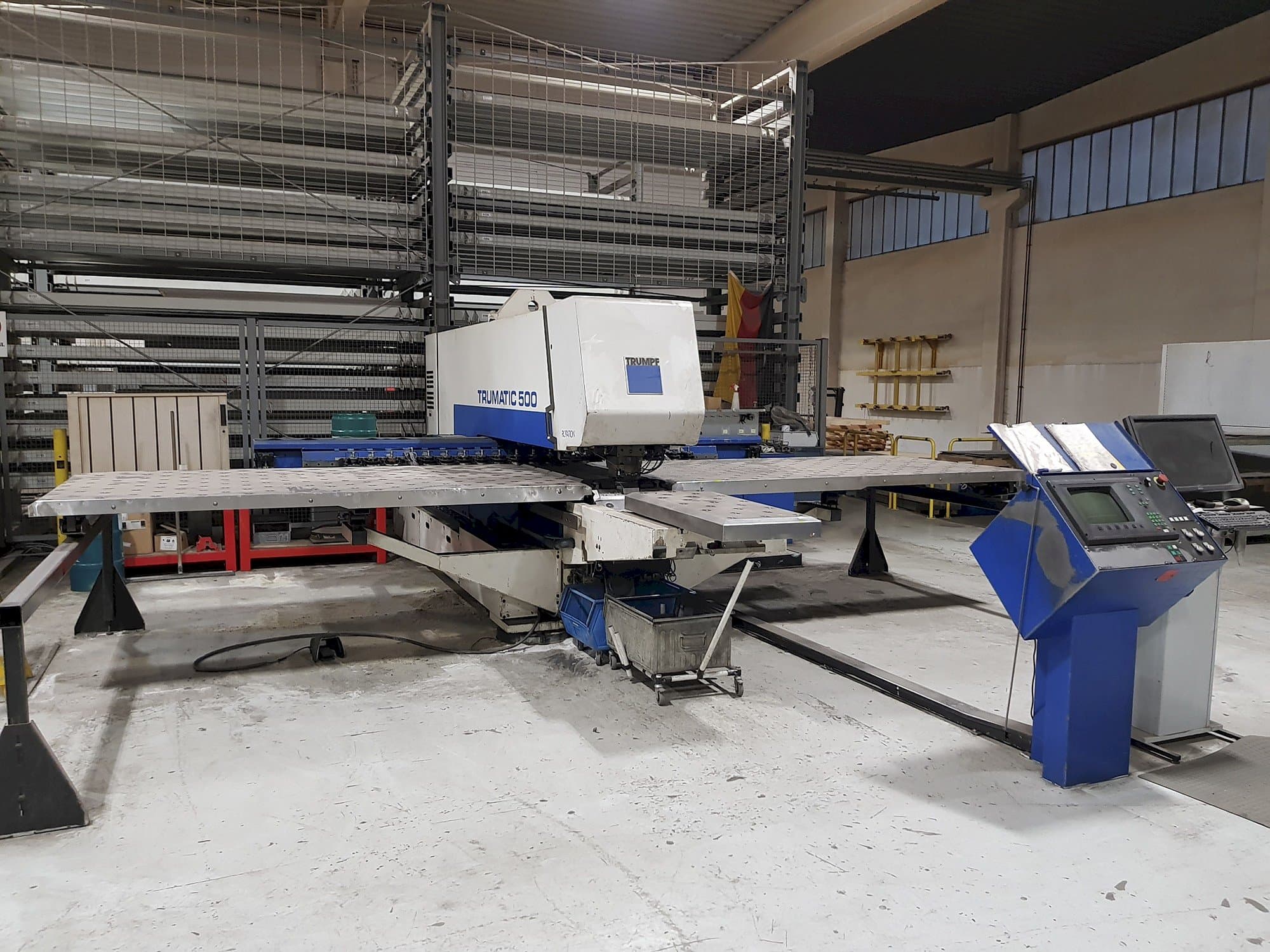 Prikaz  stroja Trumpf Trumatic 500 sprijeda