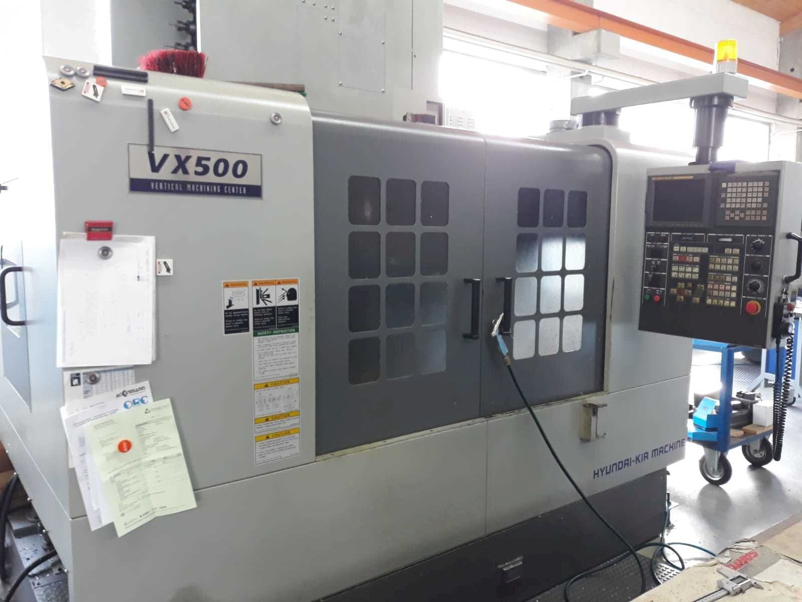 Prikaz  stroja Hyundai Kia VX500  sprijeda